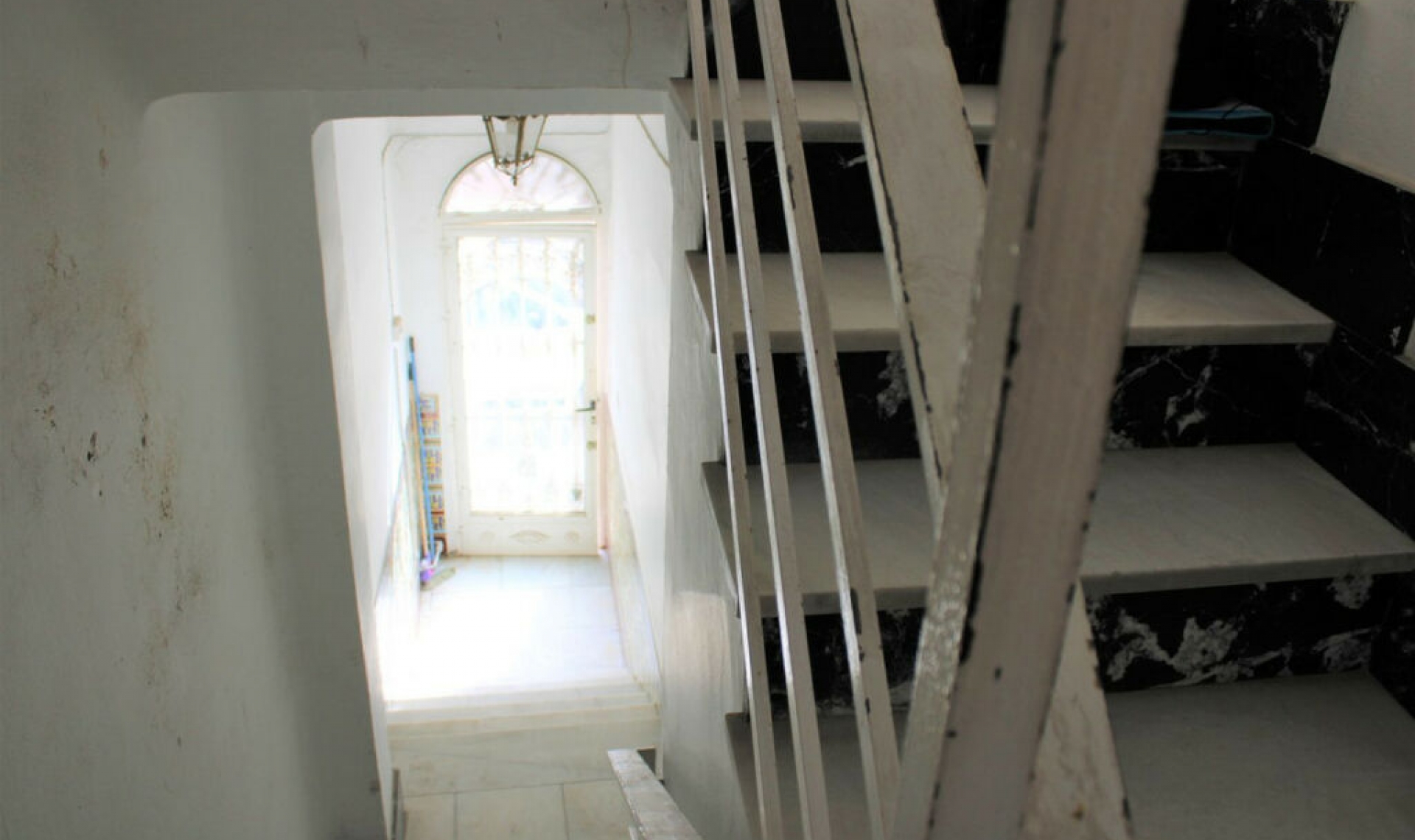 Resale - House -
Nerja