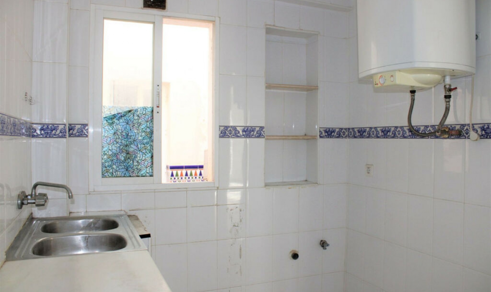 Resale - House -
Nerja