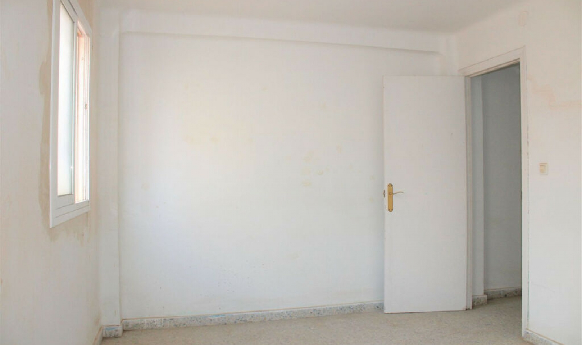 Resale - House -
Nerja