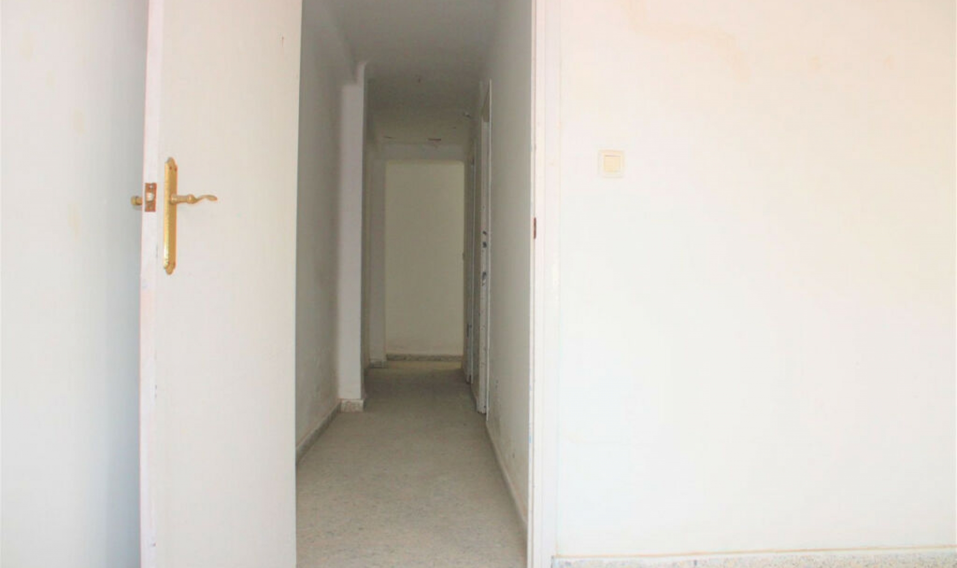 Resale - House -
Nerja