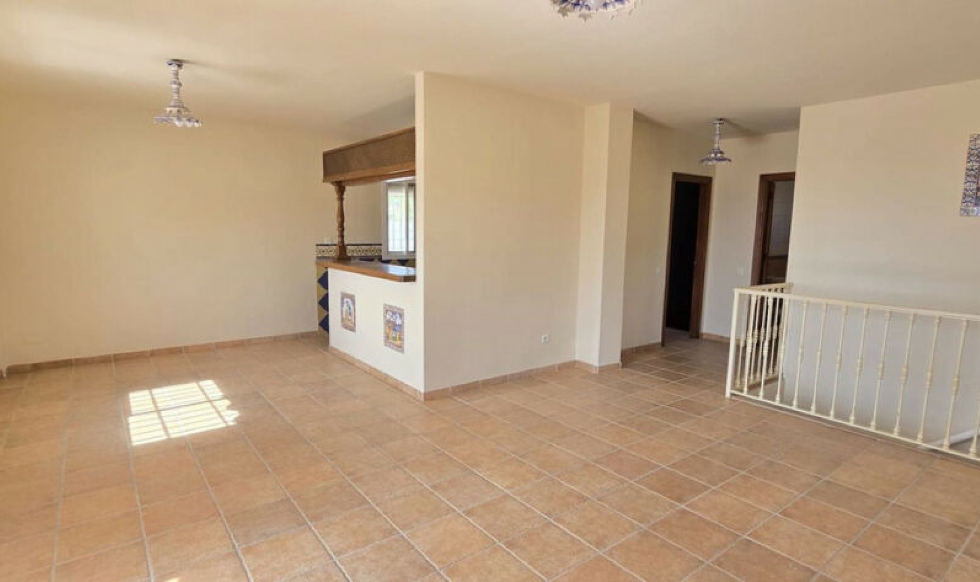 Resale - House -
Nerja