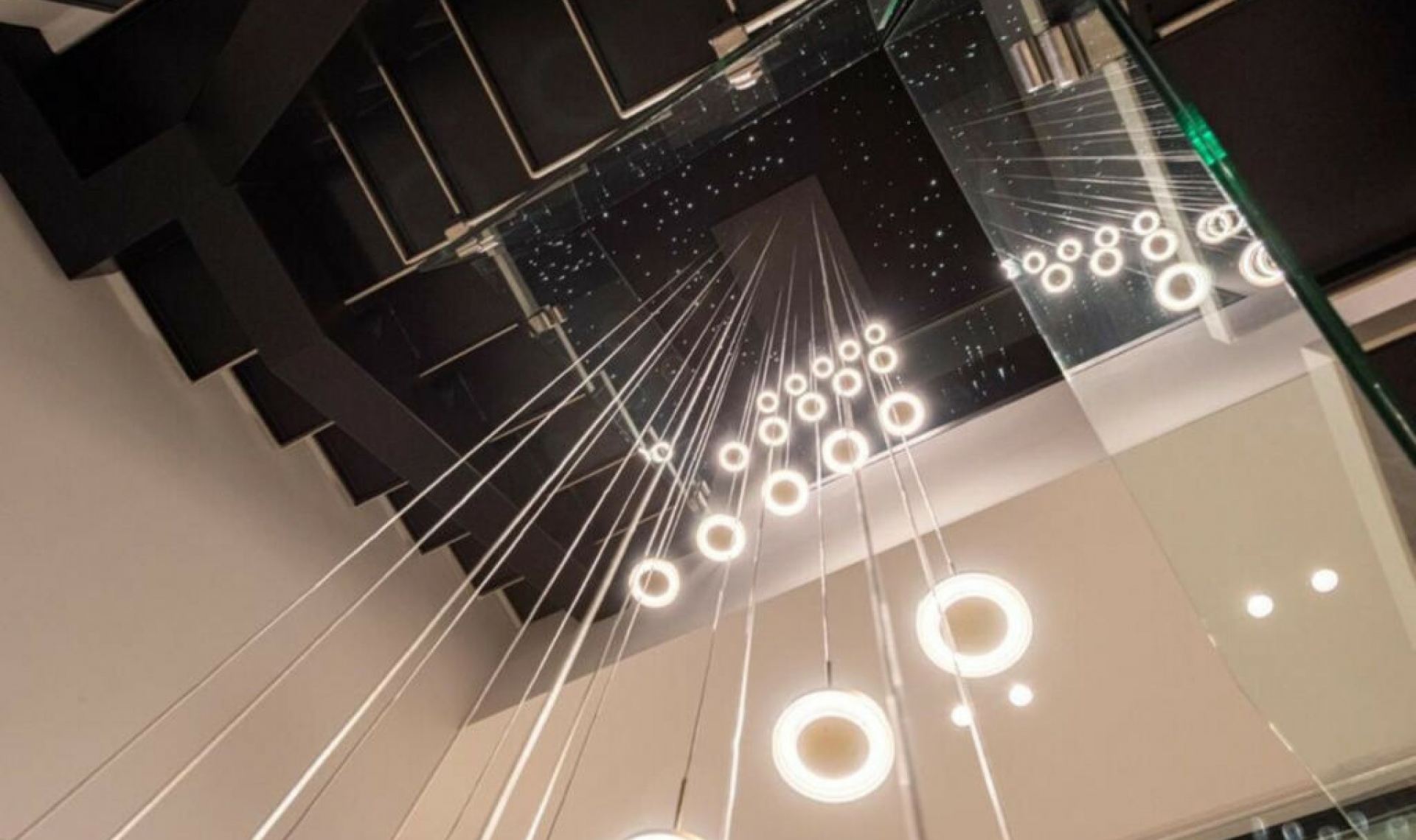 Resale - House -
New Golden Mile