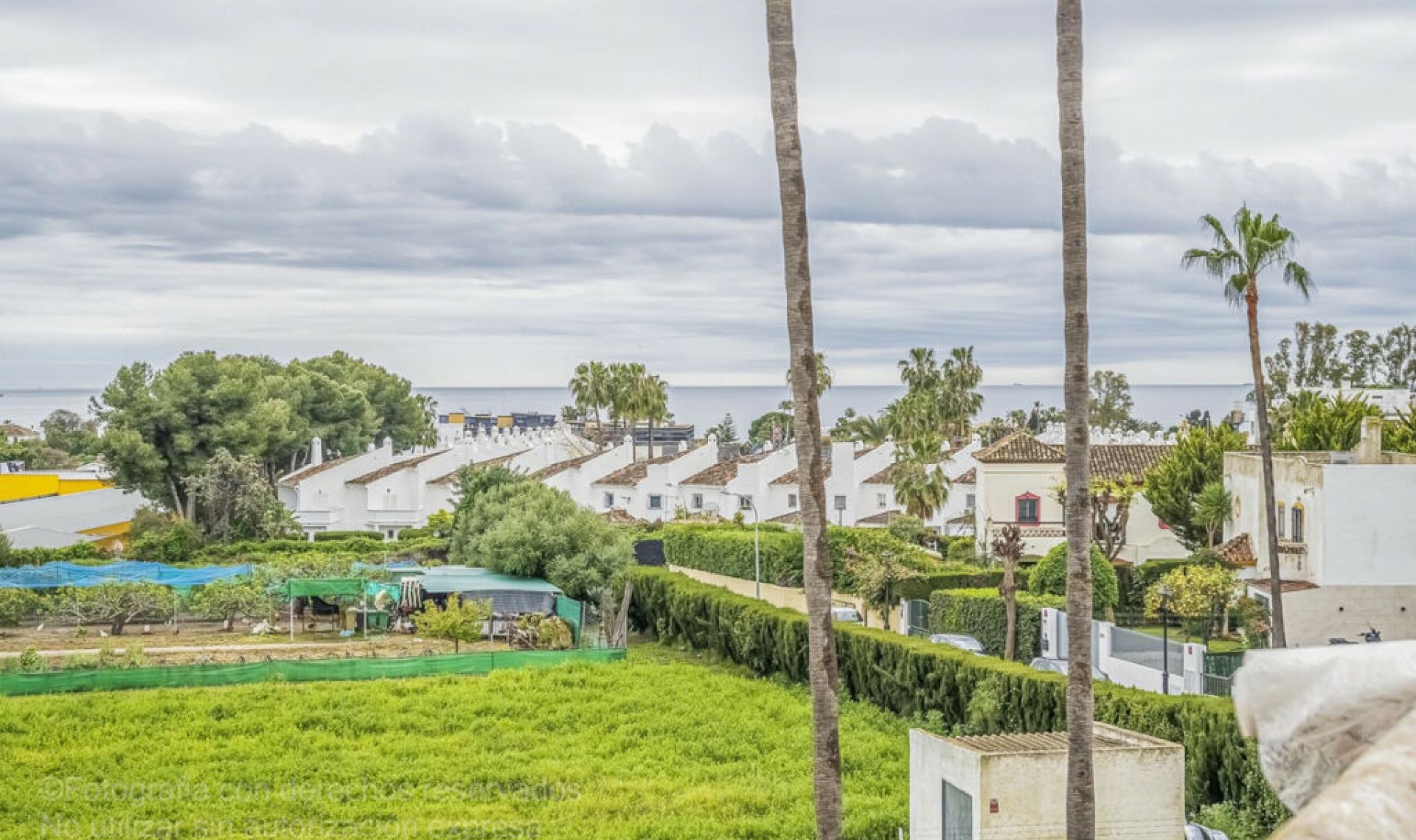 Resale - House -
New Golden Mile