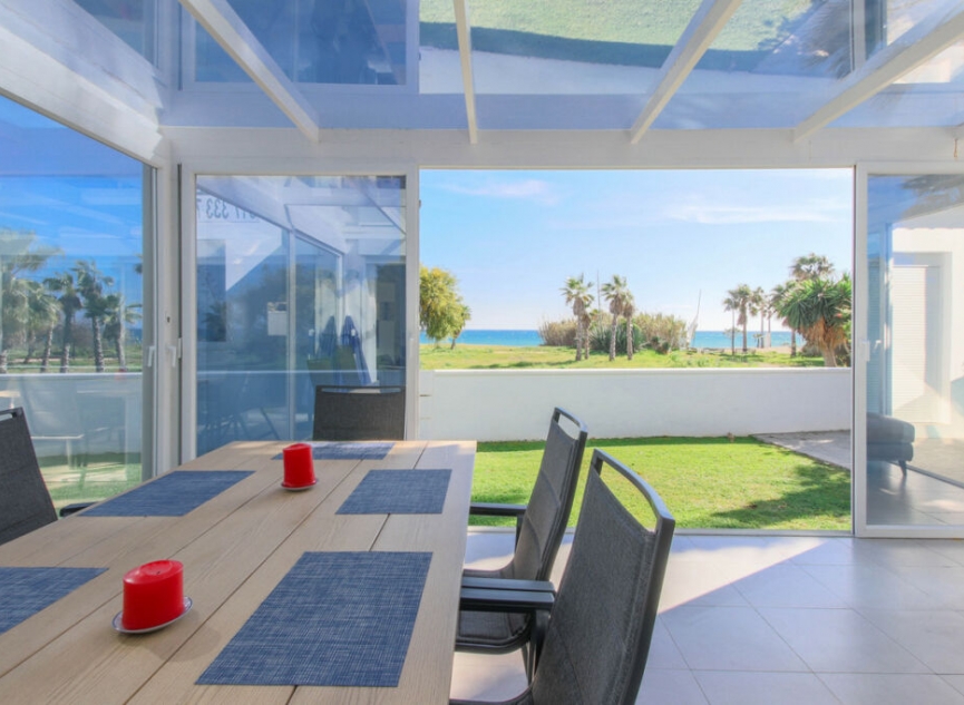 Resale - House -
New Golden Mile
