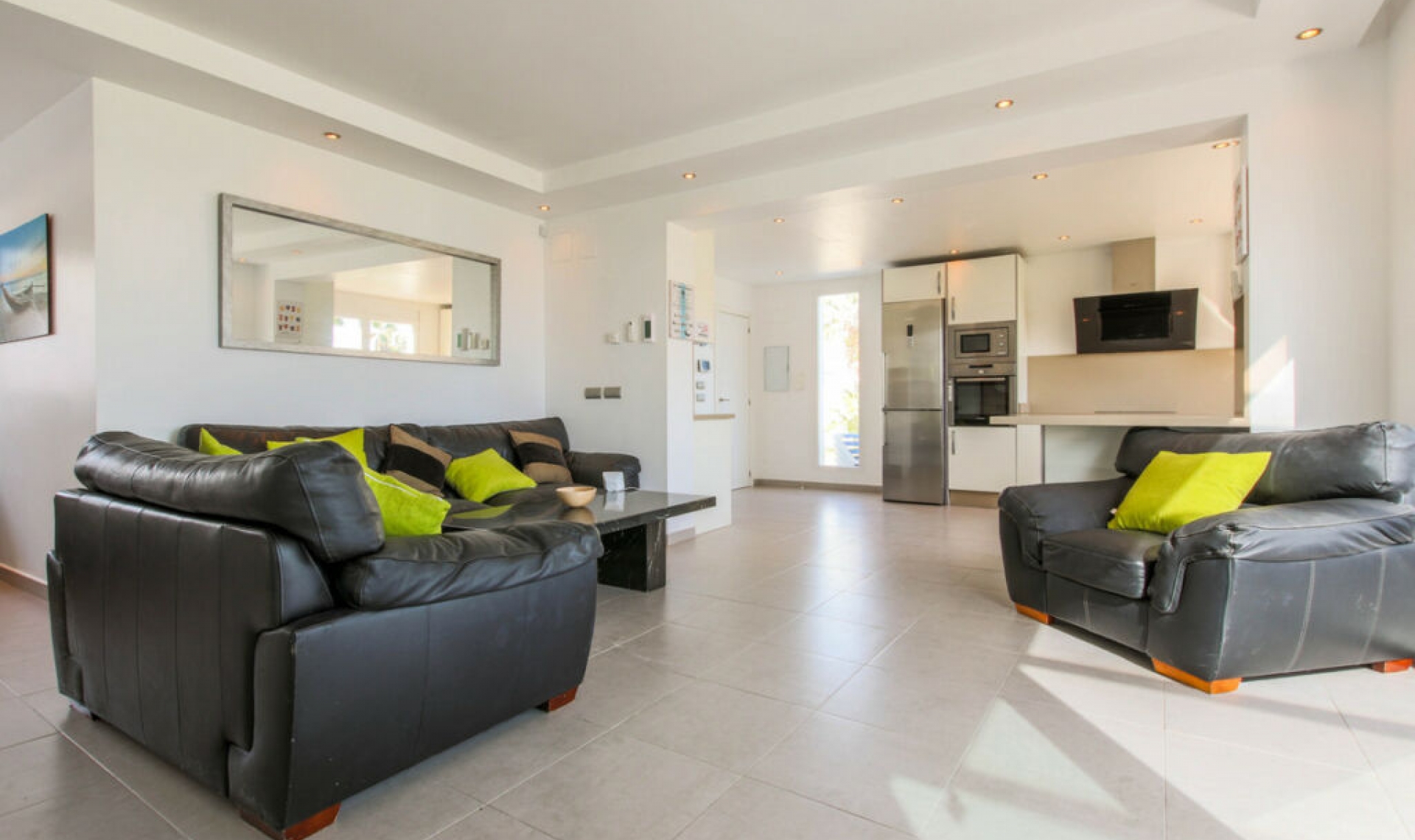 Resale - House -
New Golden Mile