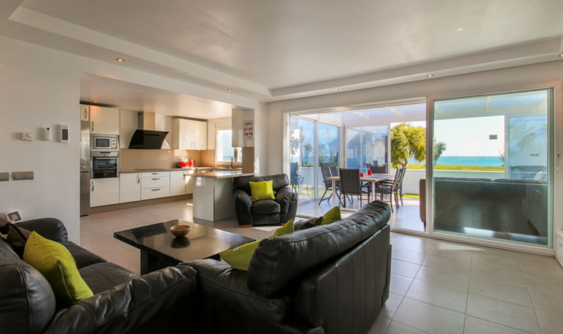 Resale - House -
New Golden Mile