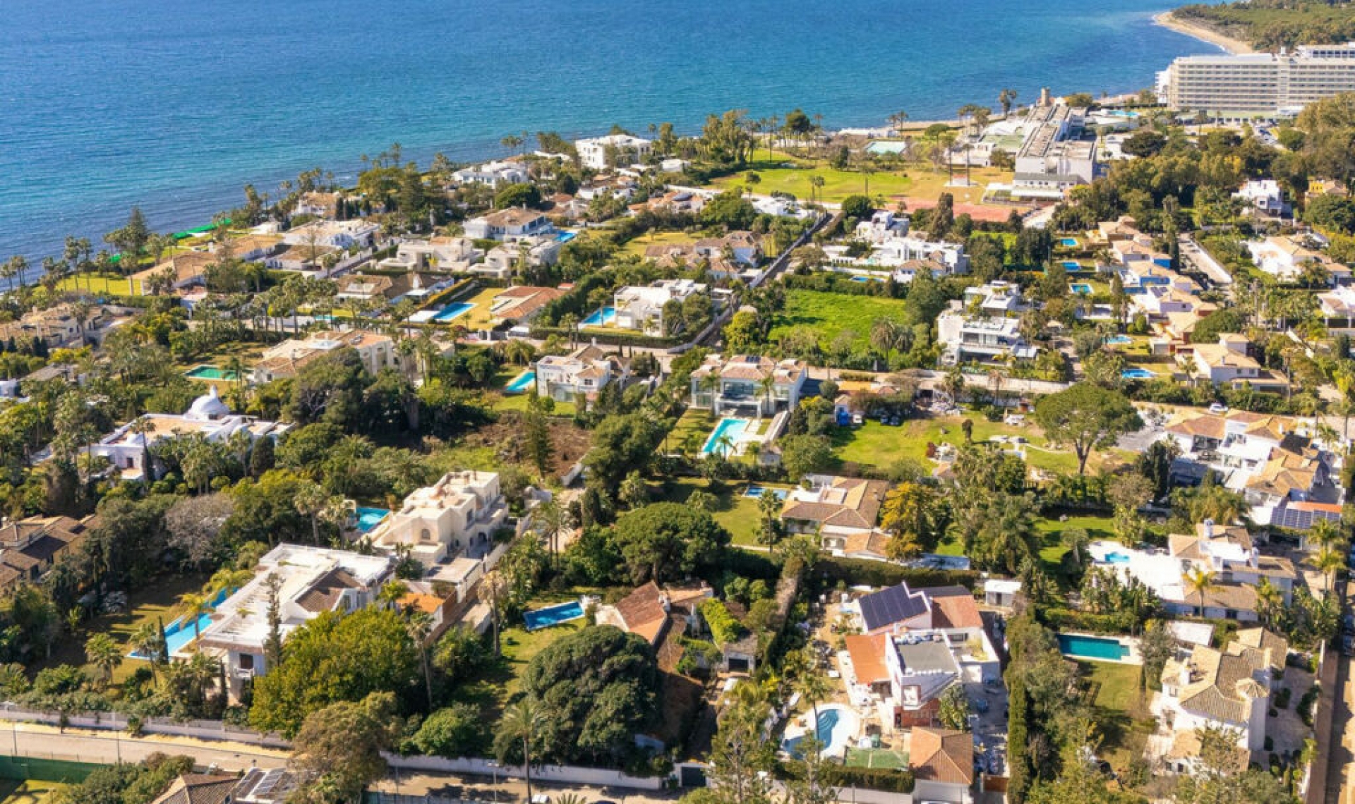 Resale - House -
New Golden Mile