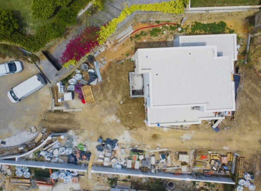 Resale - House -
New Golden Mile