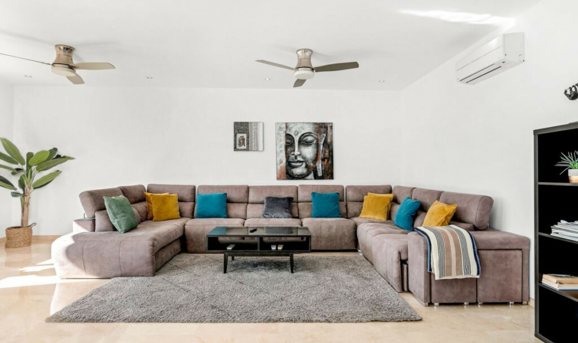 Resale - House -
Nueva Andalucía