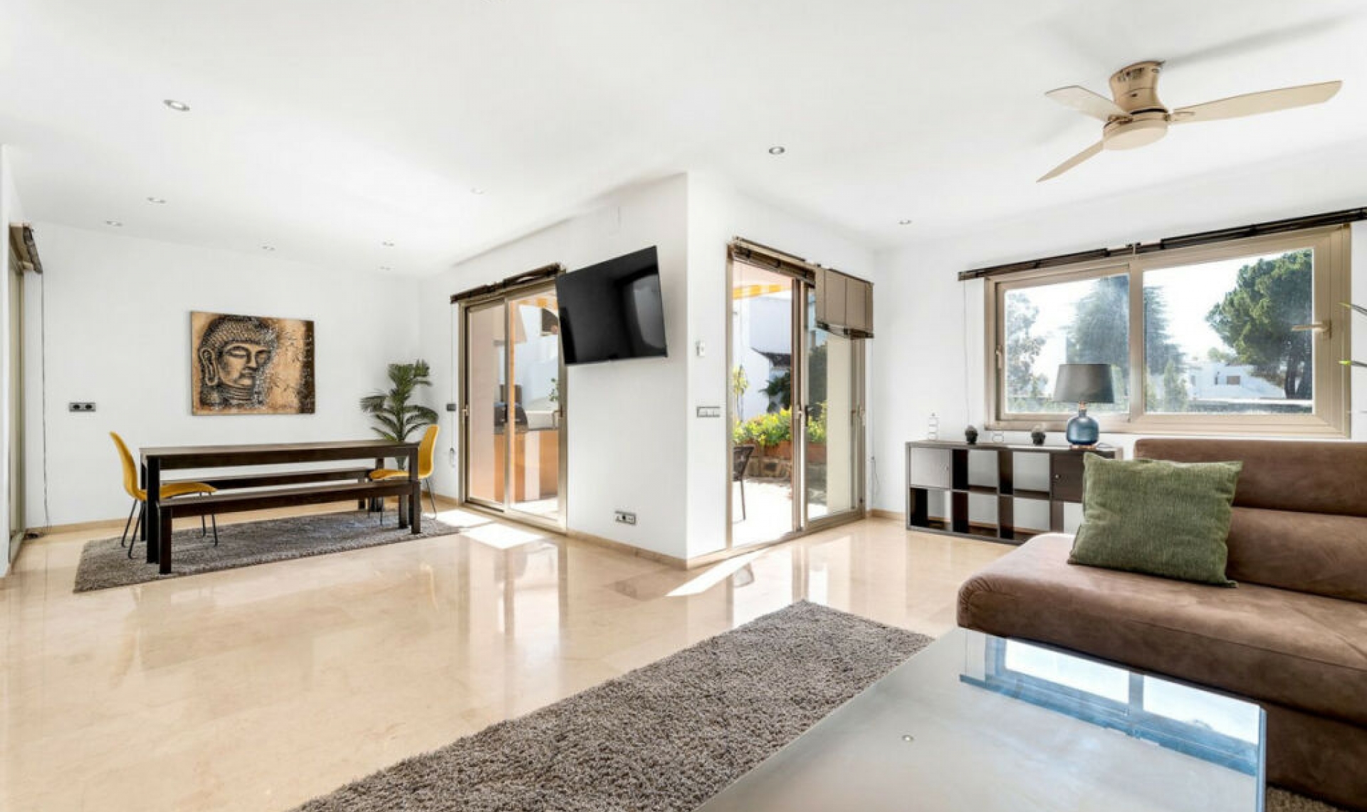 Resale - House -
Nueva Andalucía