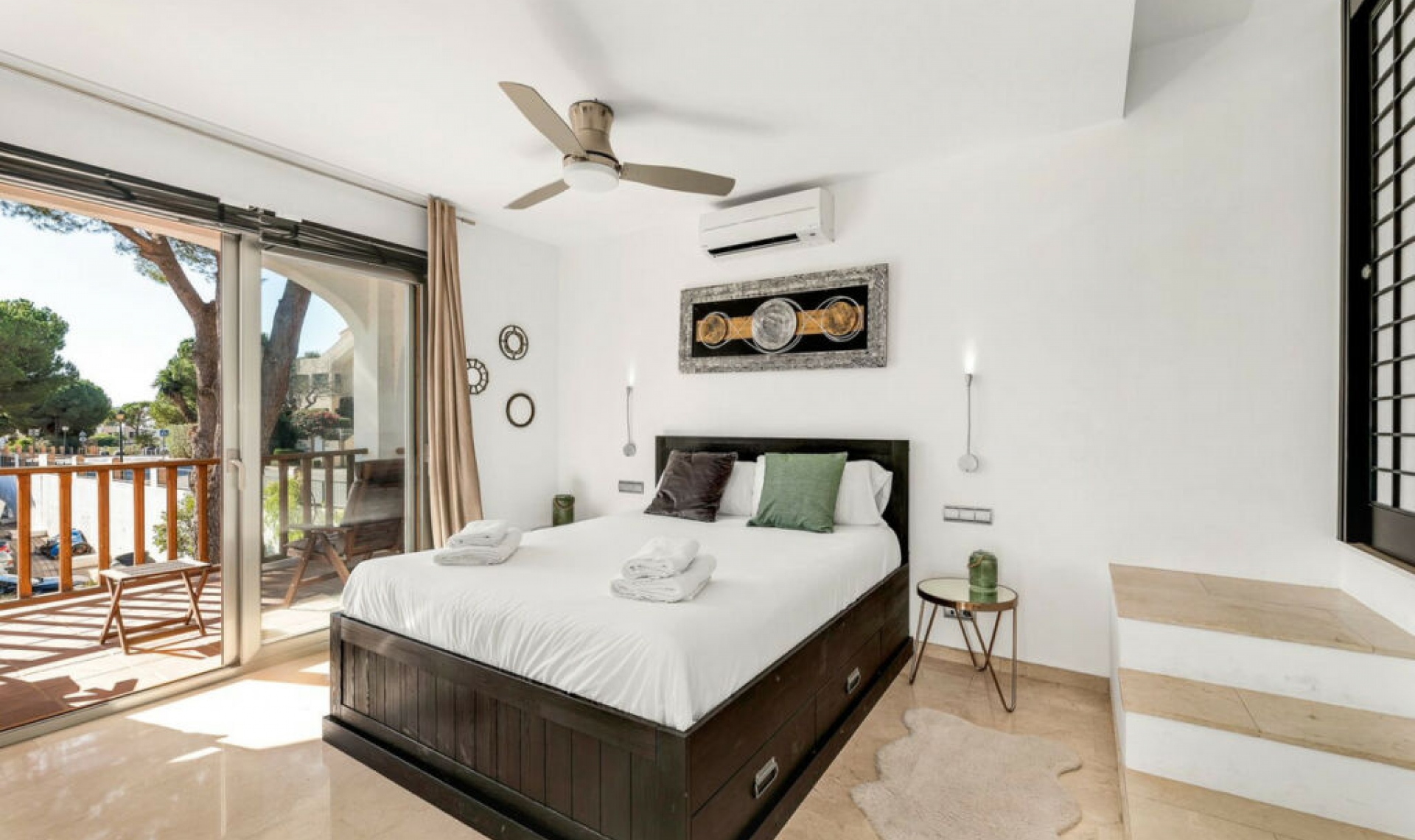 Resale - House -
Nueva Andalucía