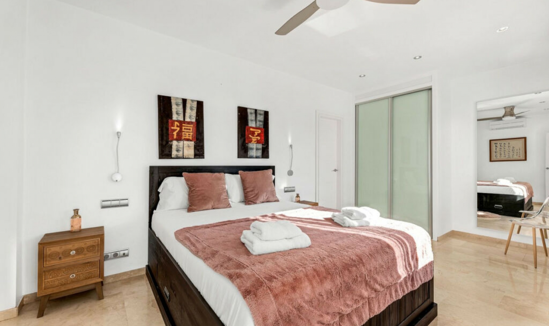 Resale - House -
Nueva Andalucía