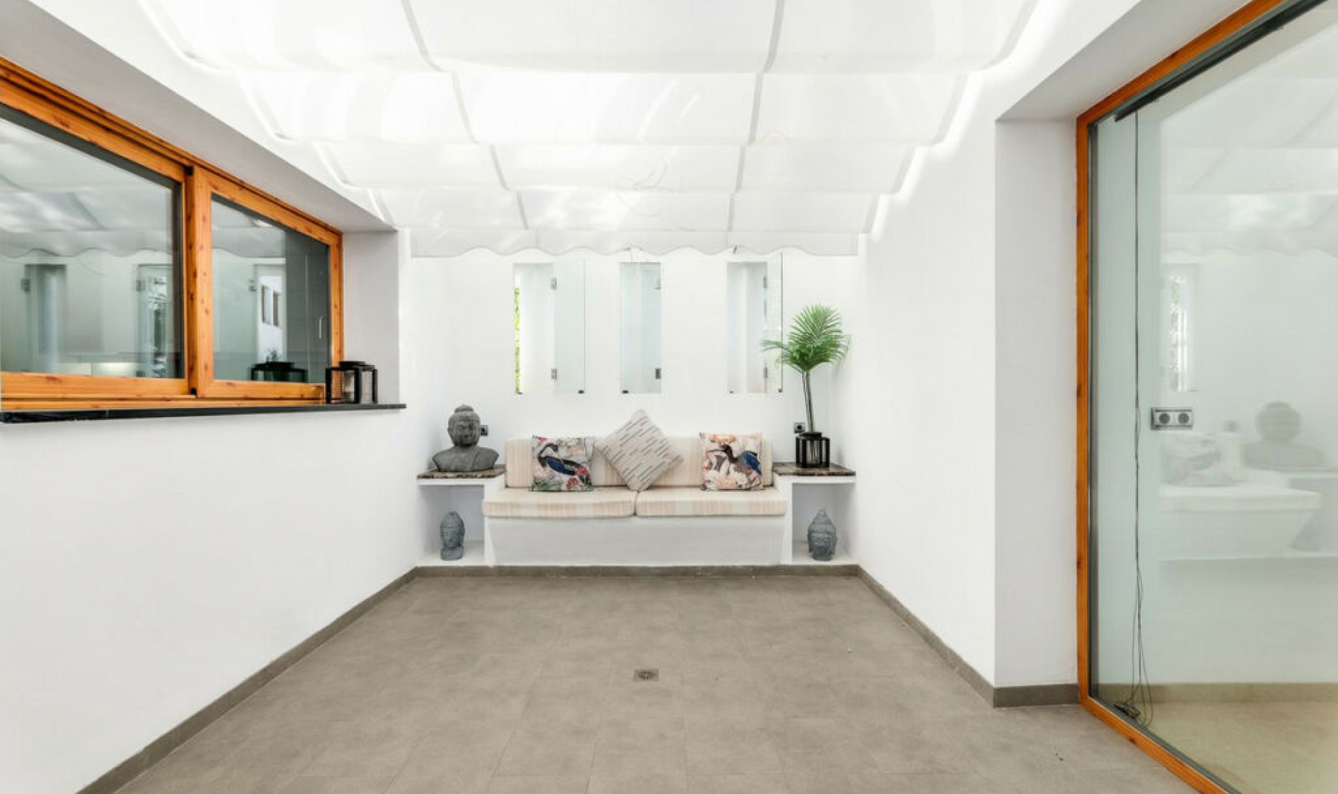 Resale - House -
Nueva Andalucía