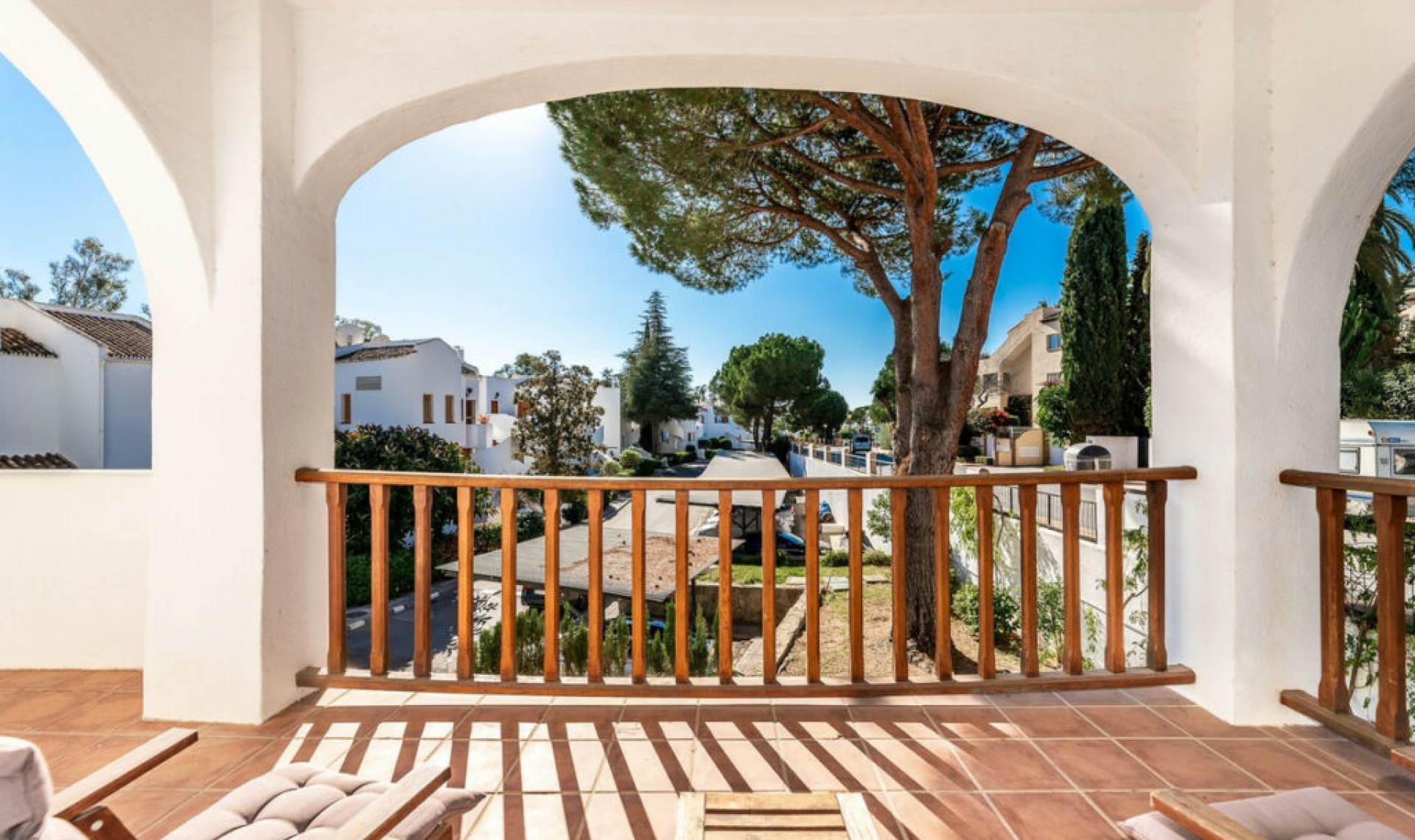 Resale - House -
Nueva Andalucía