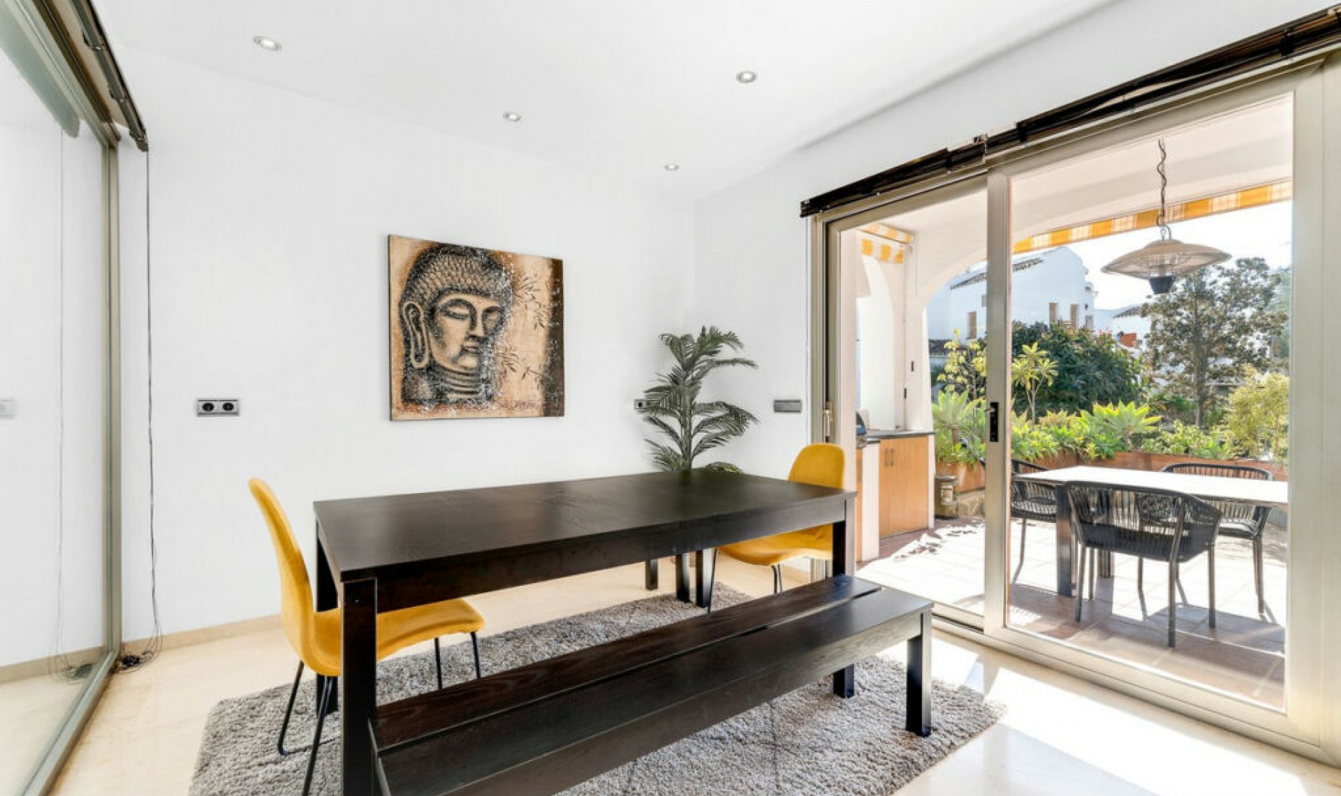 Resale - House -
Nueva Andalucía