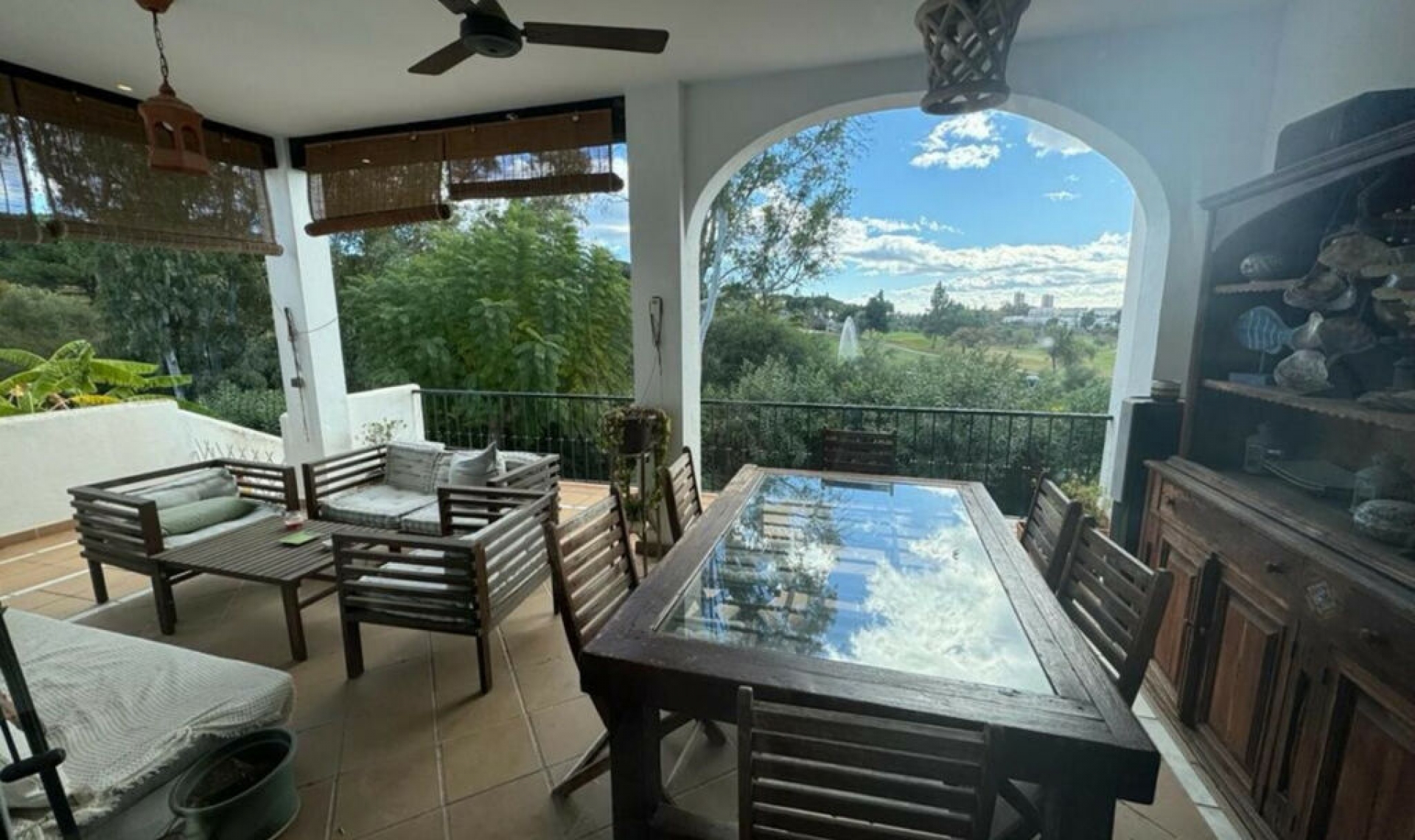 Resale - House -
Nueva Andalucía