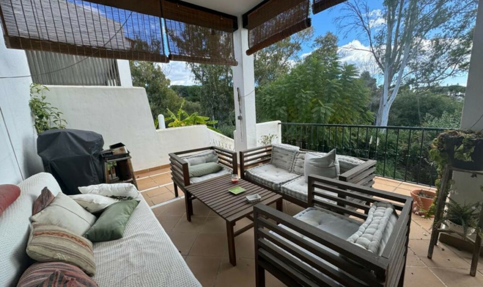 Resale - House -
Nueva Andalucía