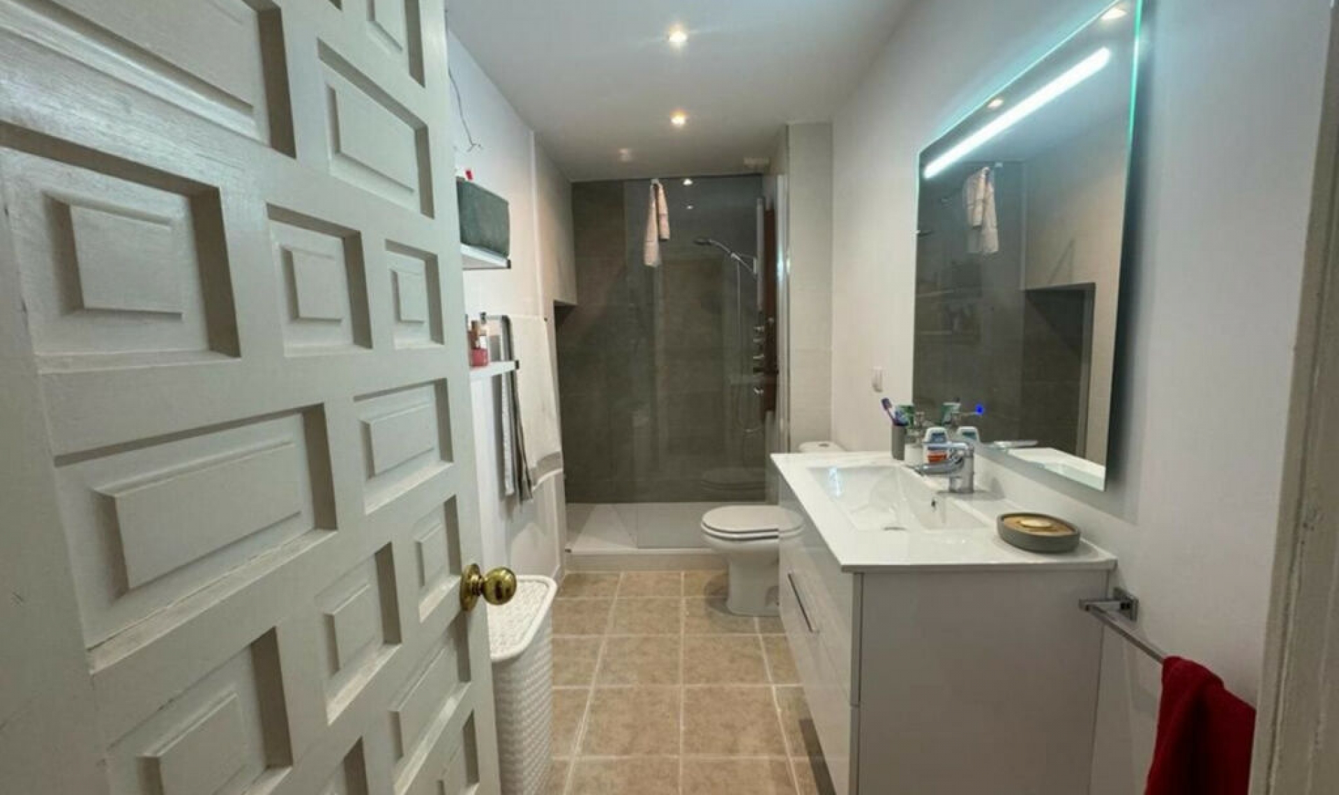 Resale - House -
Nueva Andalucía