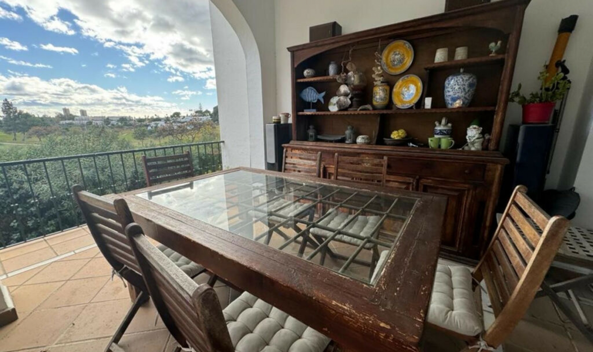 Resale - House -
Nueva Andalucía