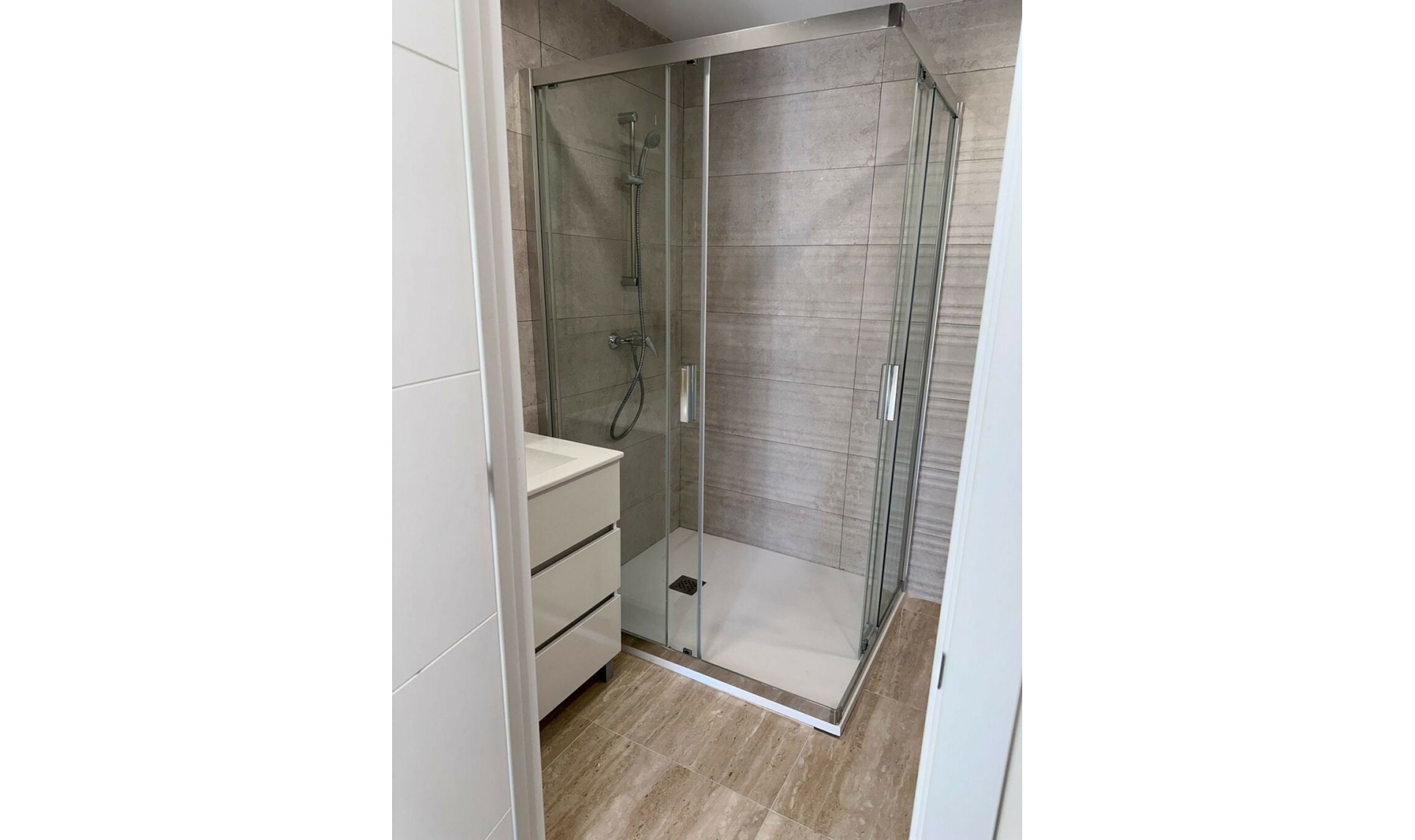 Resale - House -
Nueva Andalucía