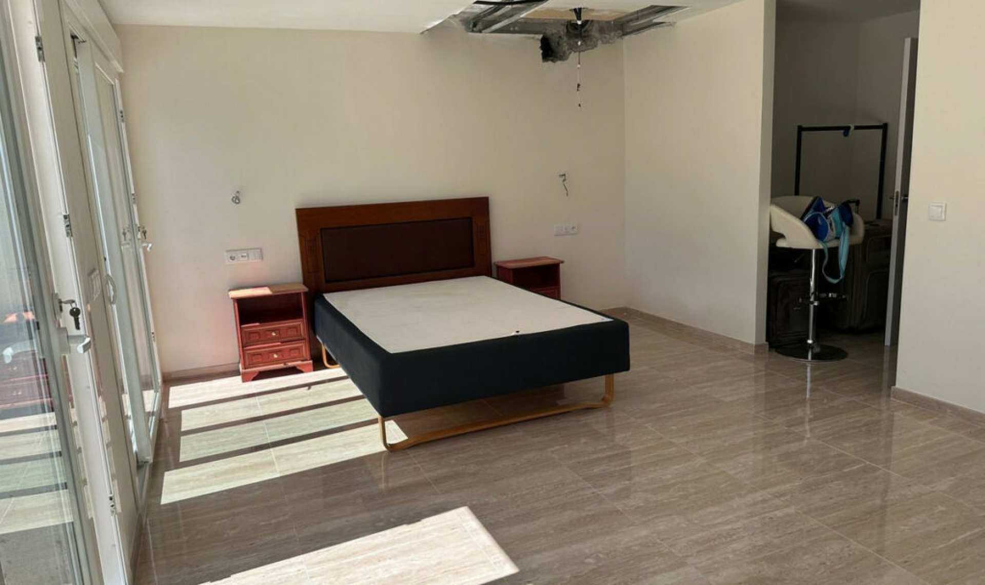 Resale - House -
Nueva Andalucía