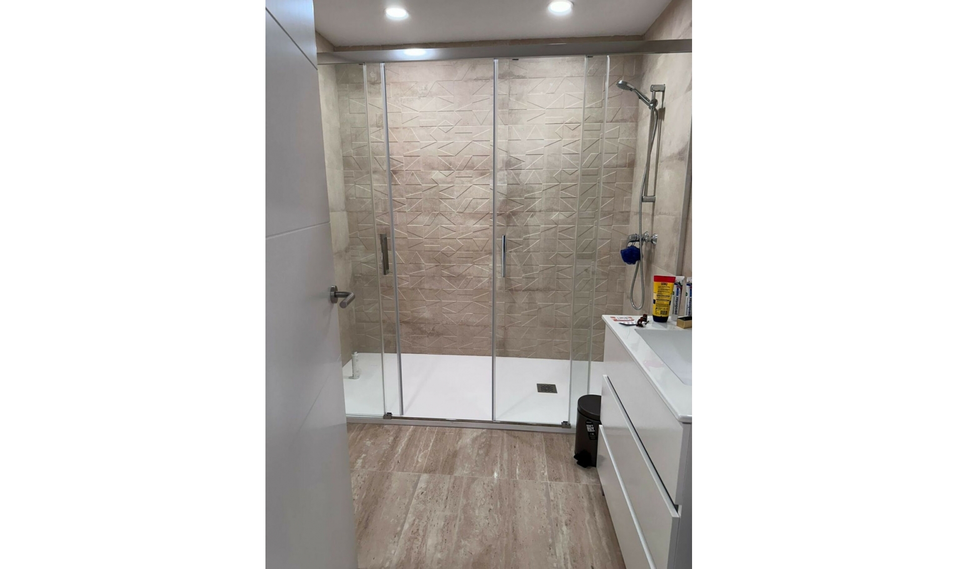 Resale - House -
Nueva Andalucía