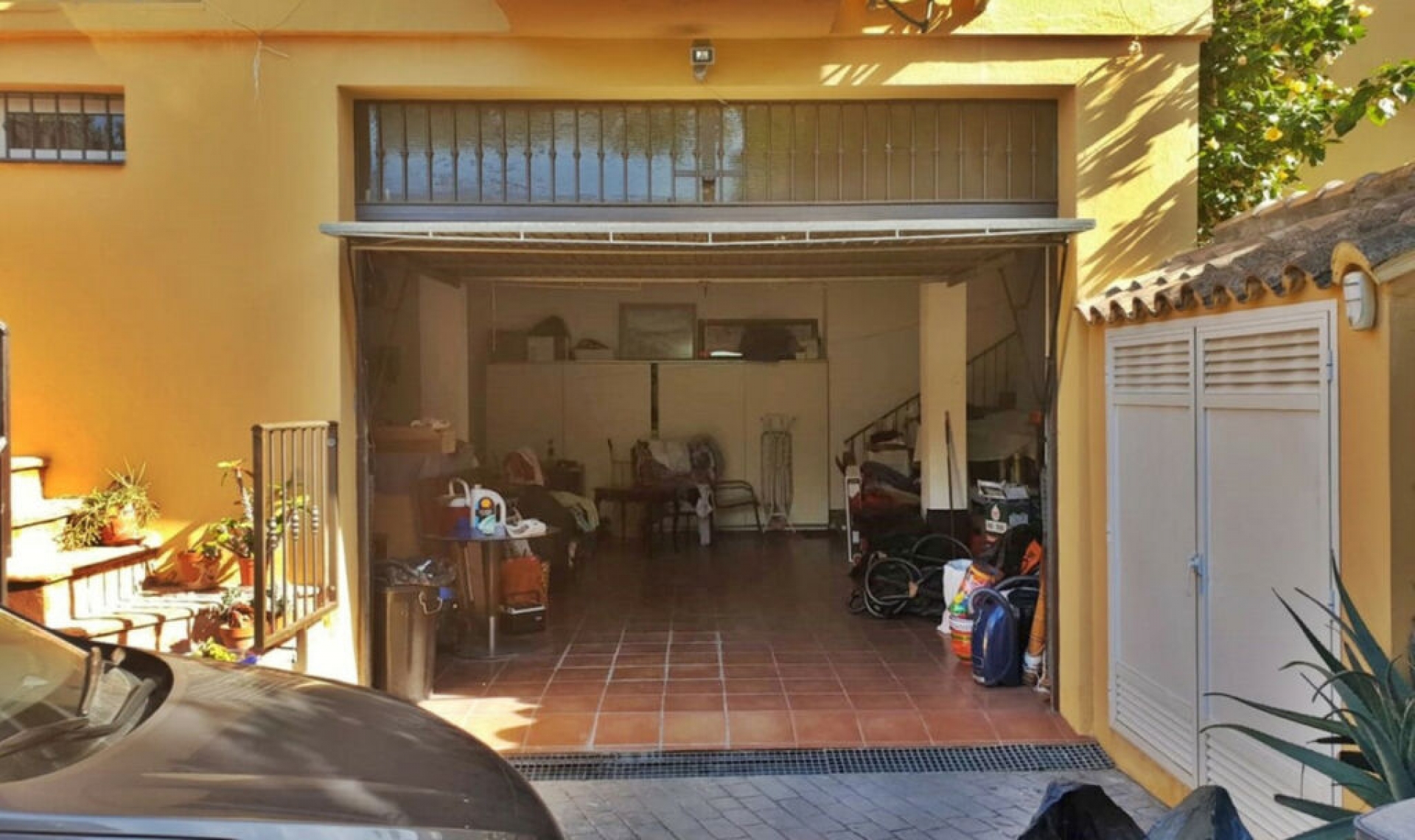 Resale - House -
Nueva Andalucía