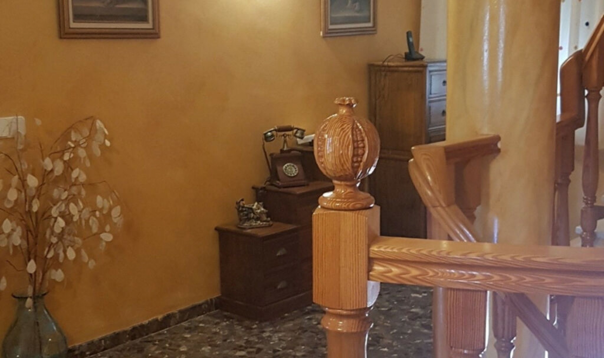 Resale - House -
Nueva Andalucía