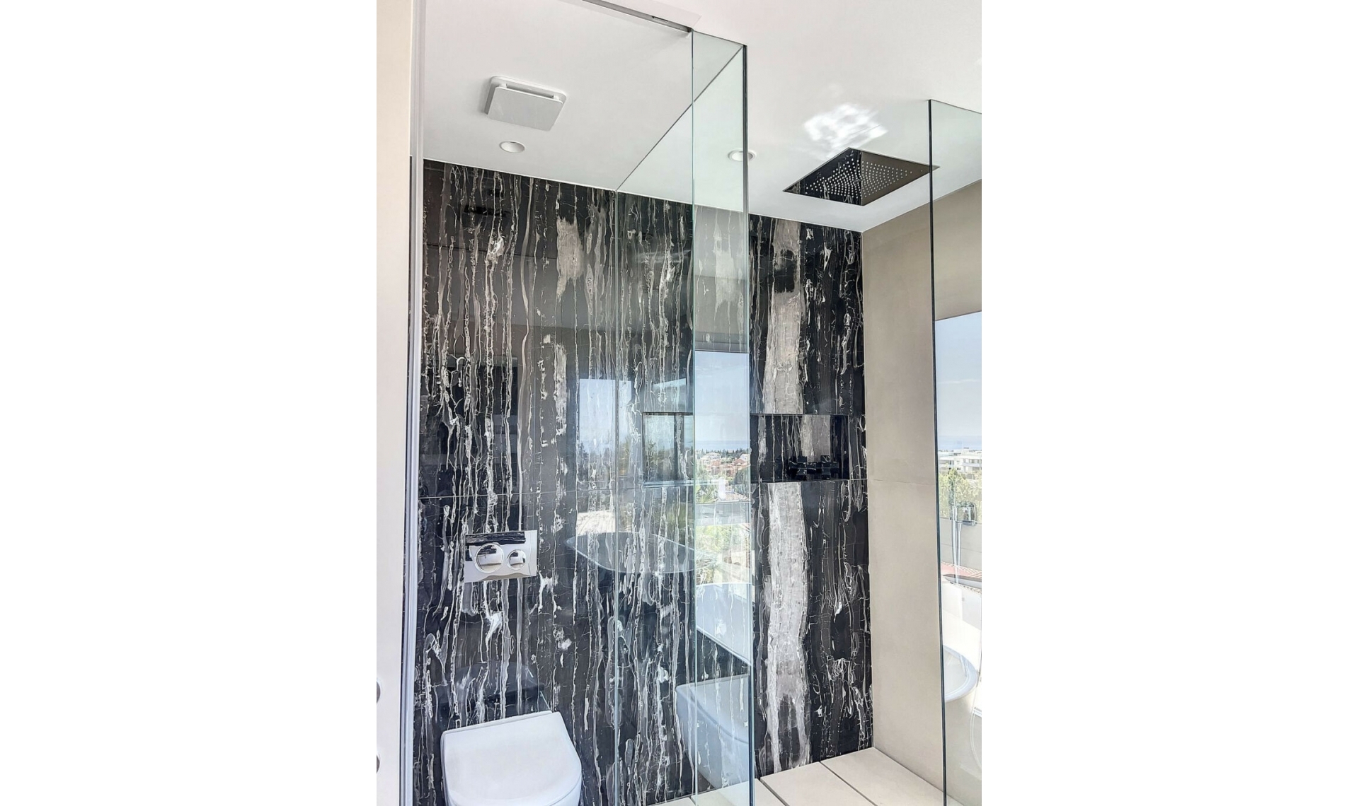 Resale - House -
Nueva Andalucía