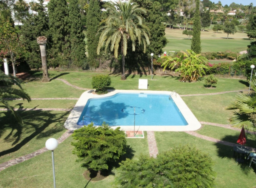 Resale - House -
Nueva Andalucía