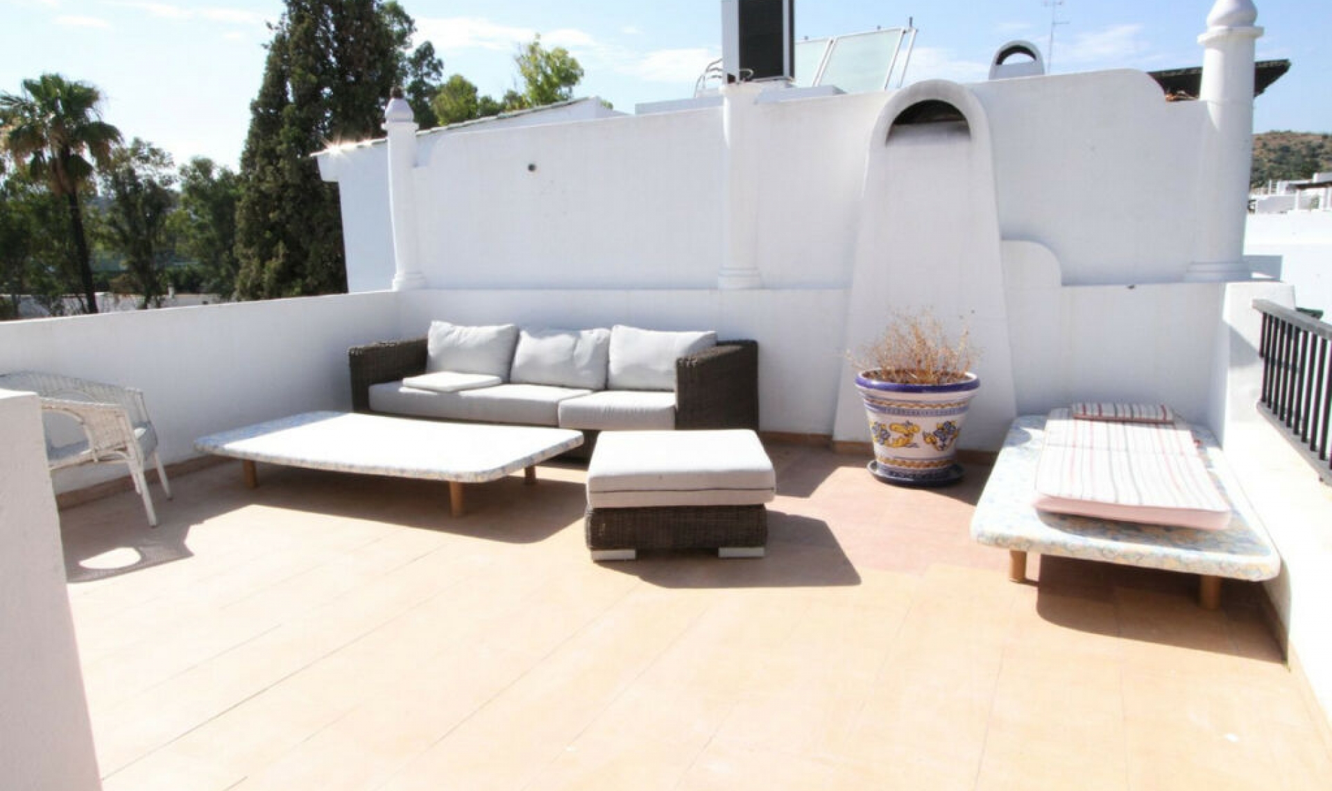 Resale - House -
Nueva Andalucía
