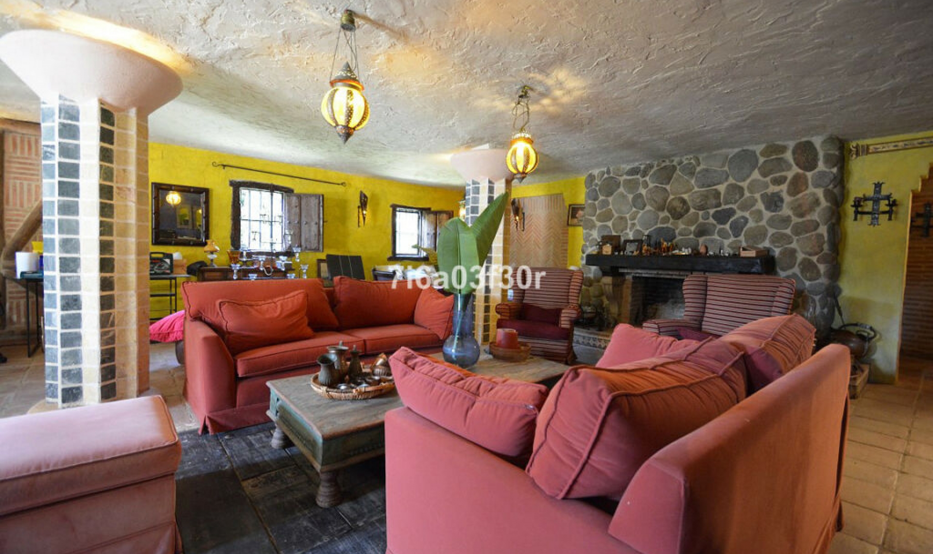 Resale - House -
Nueva Andalucía