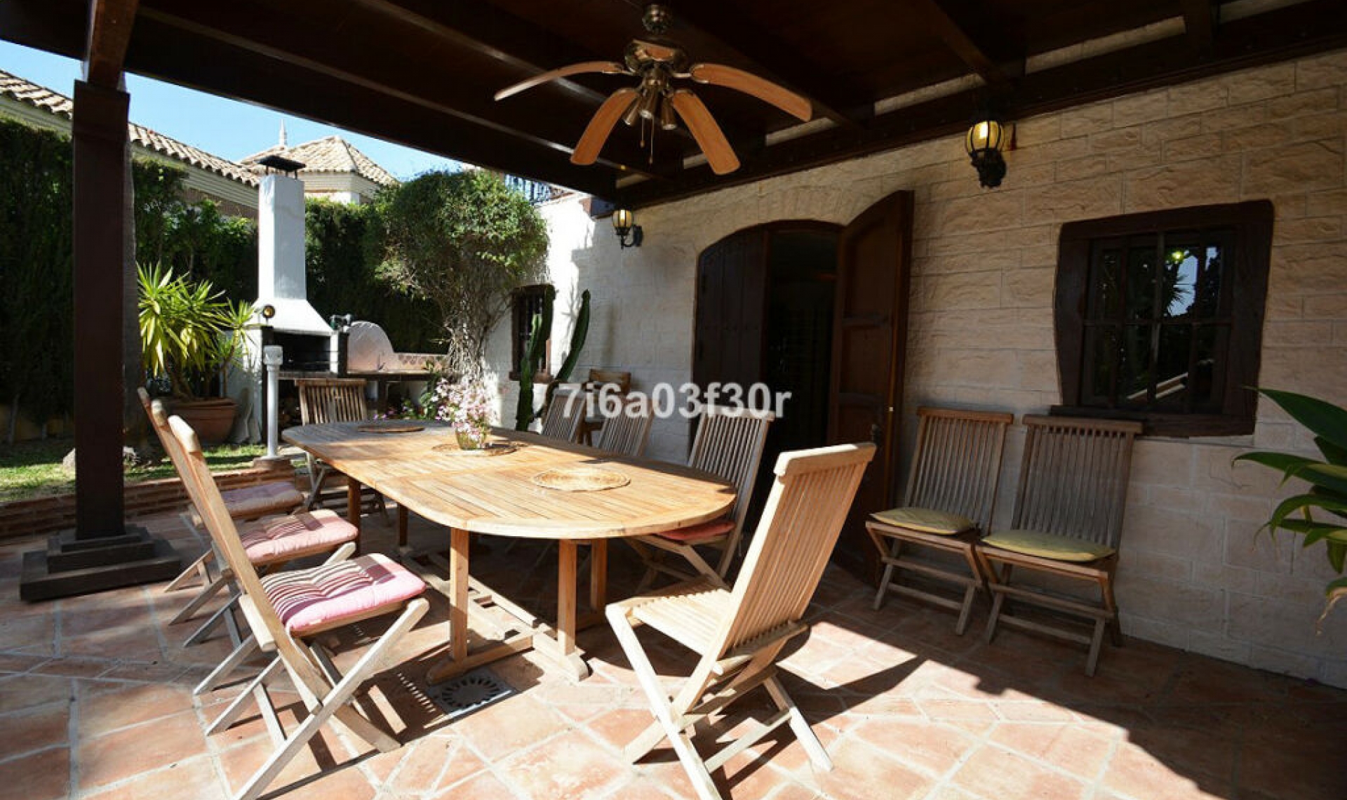 Resale - House -
Nueva Andalucía