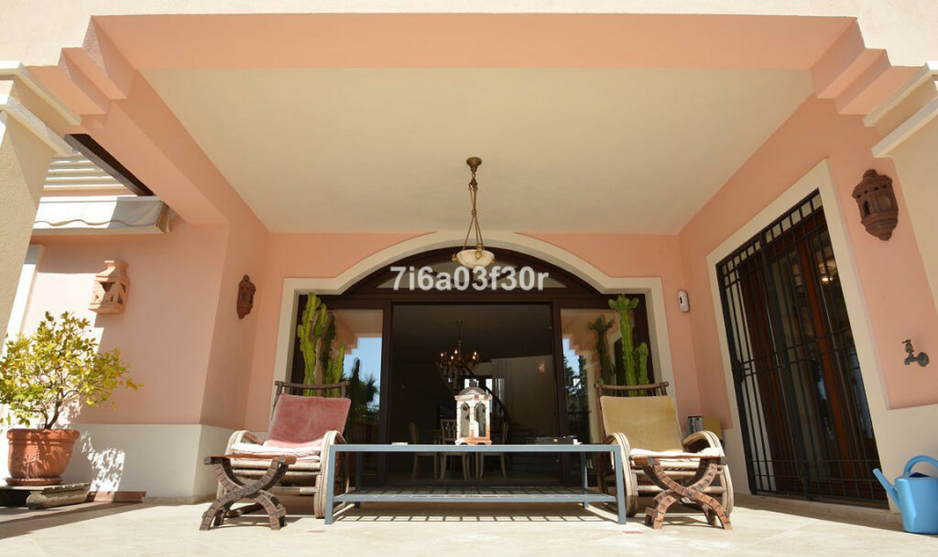 Resale - House -
Nueva Andalucía