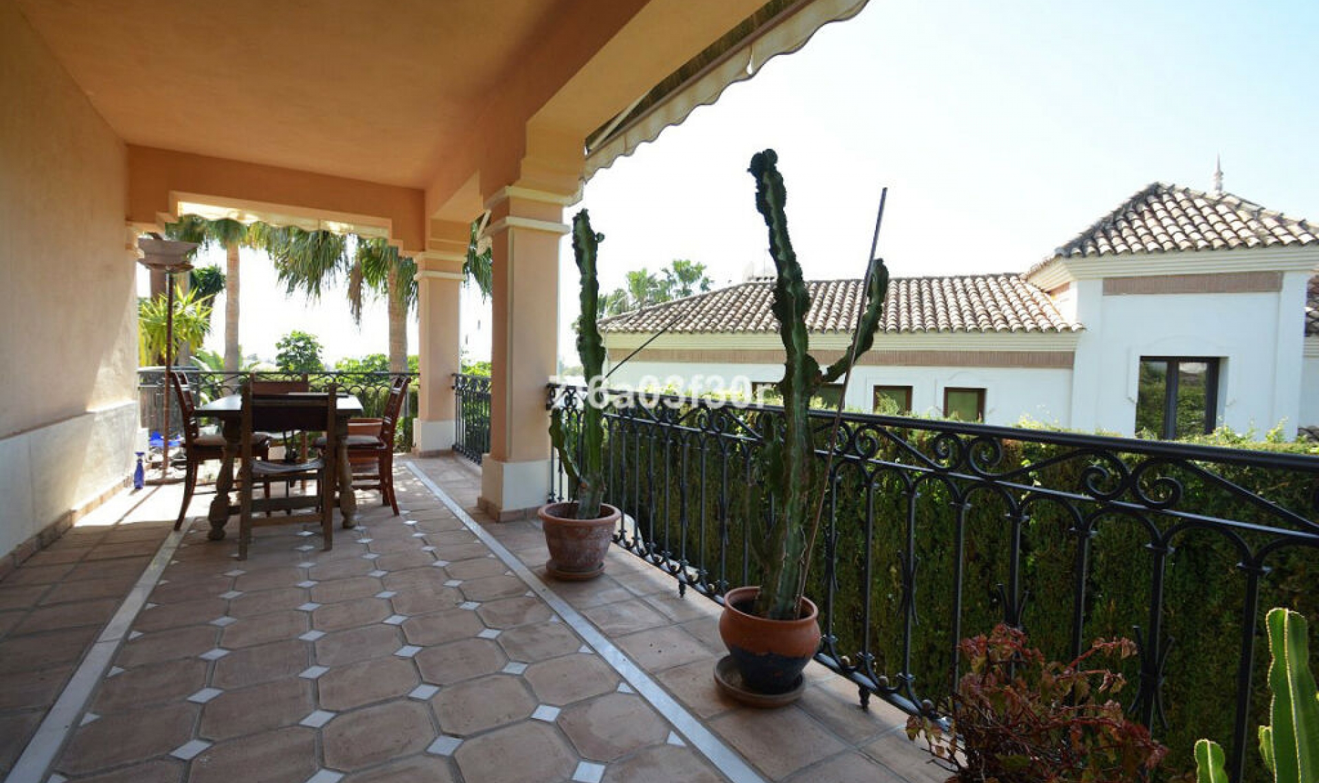 Resale - House -
Nueva Andalucía