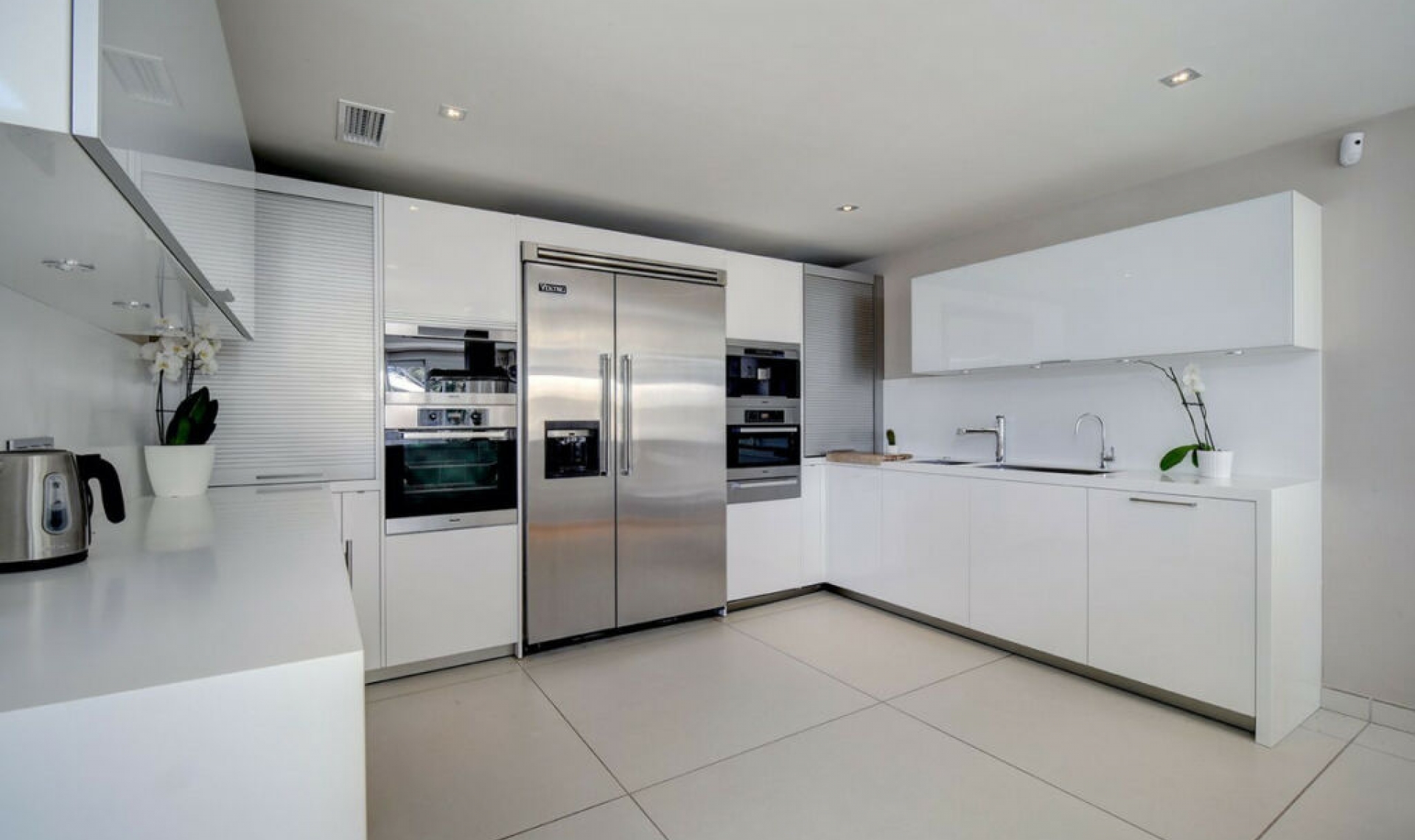 Resale - House -
Nueva Andalucía