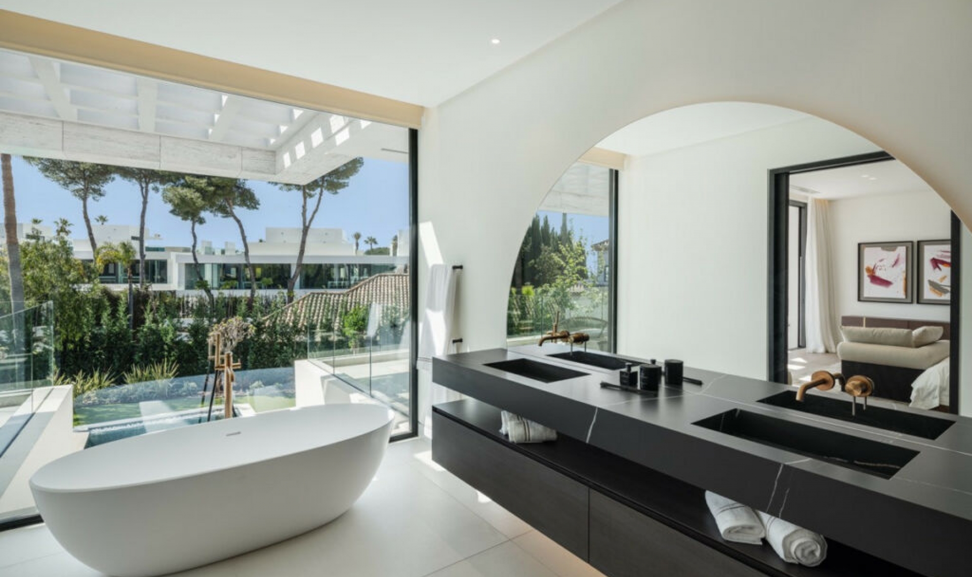 Resale - House -
Nueva Andalucía