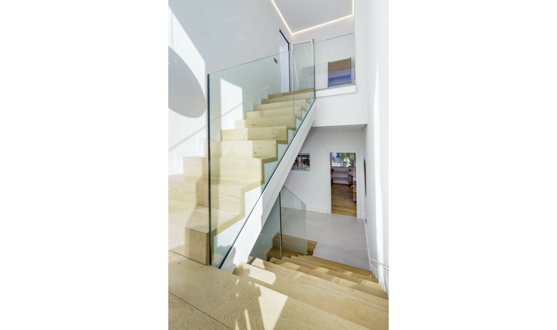 Resale - House -
Nueva Andalucía