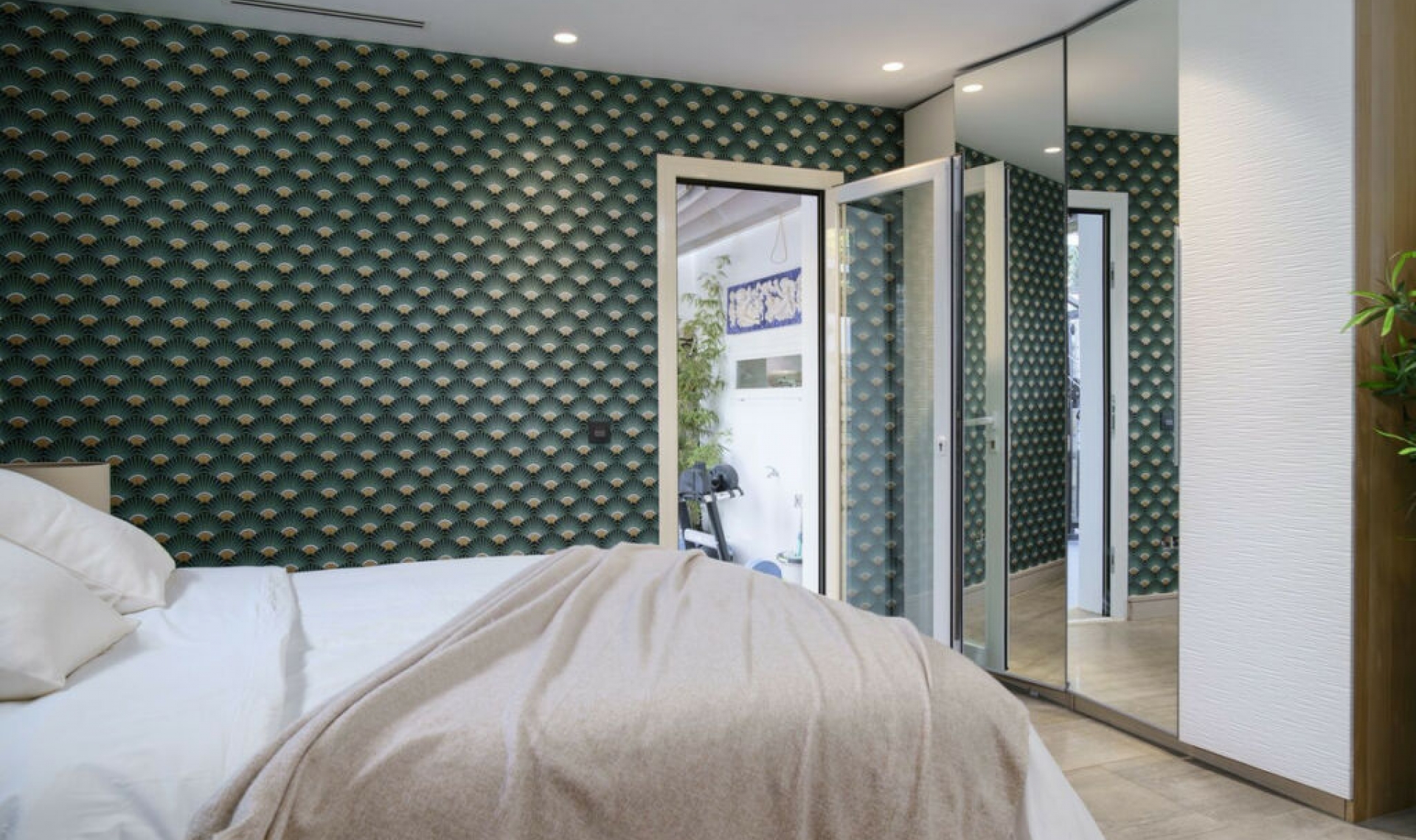 Resale - House -
Nueva Andalucía