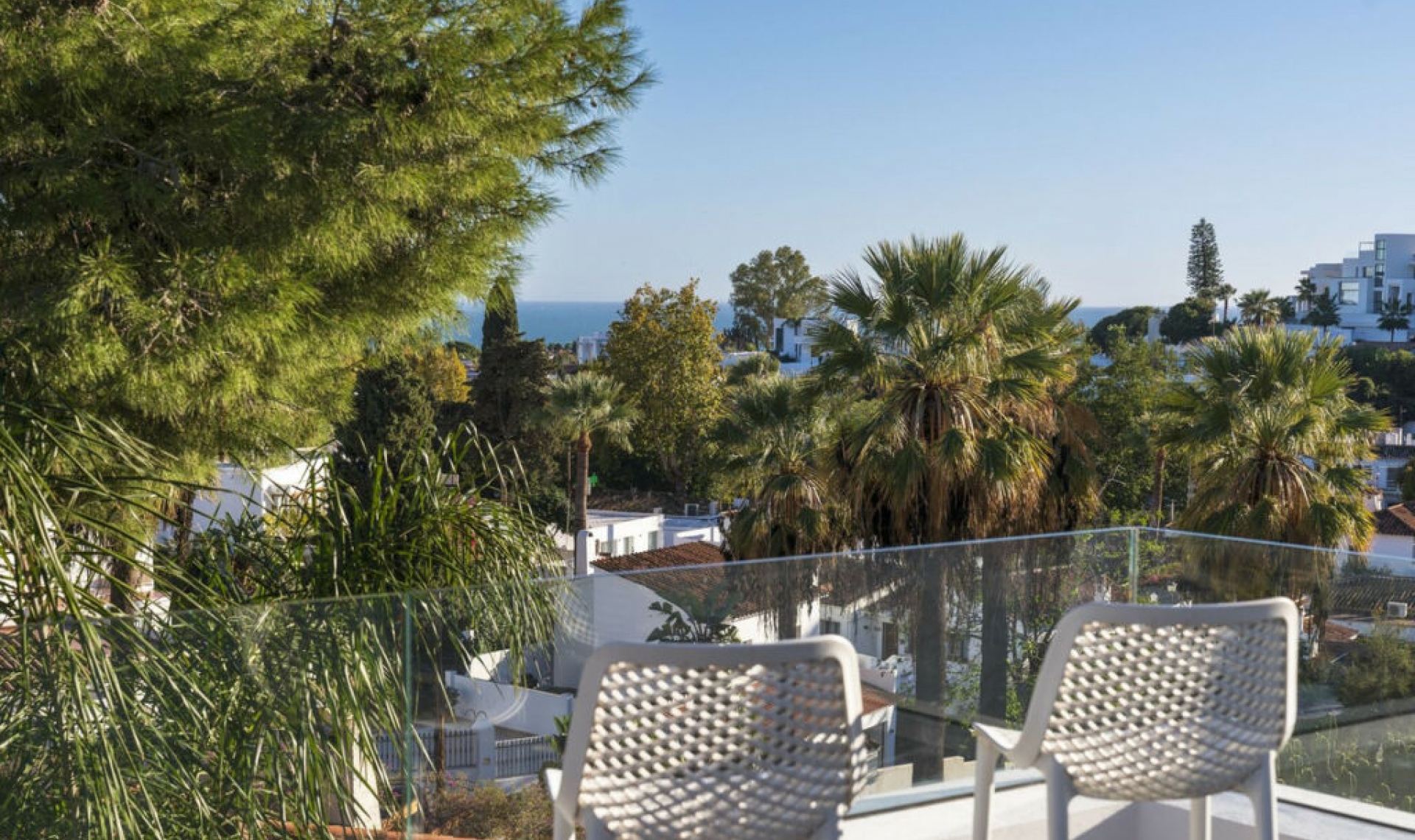 Resale - House -
Nueva Andalucía