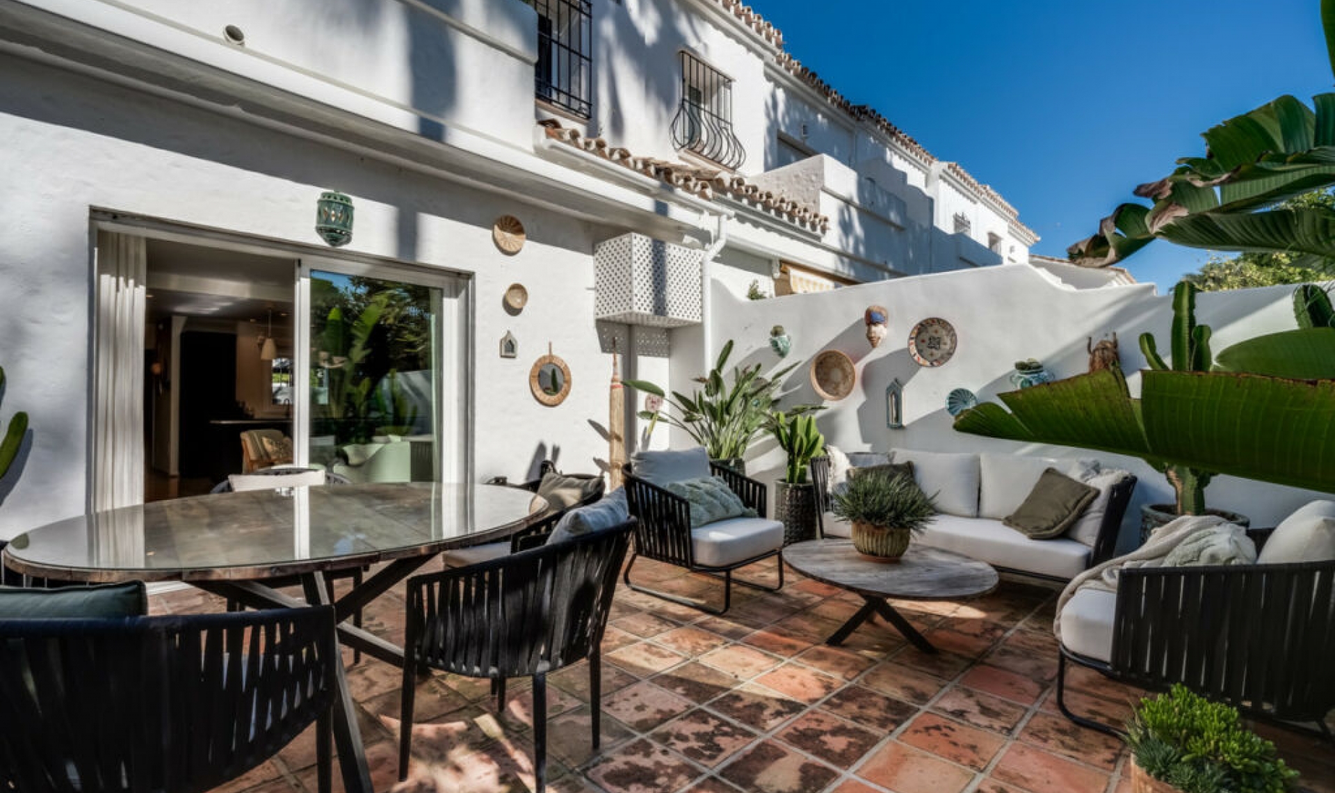 Resale - House -
Nueva Andalucía