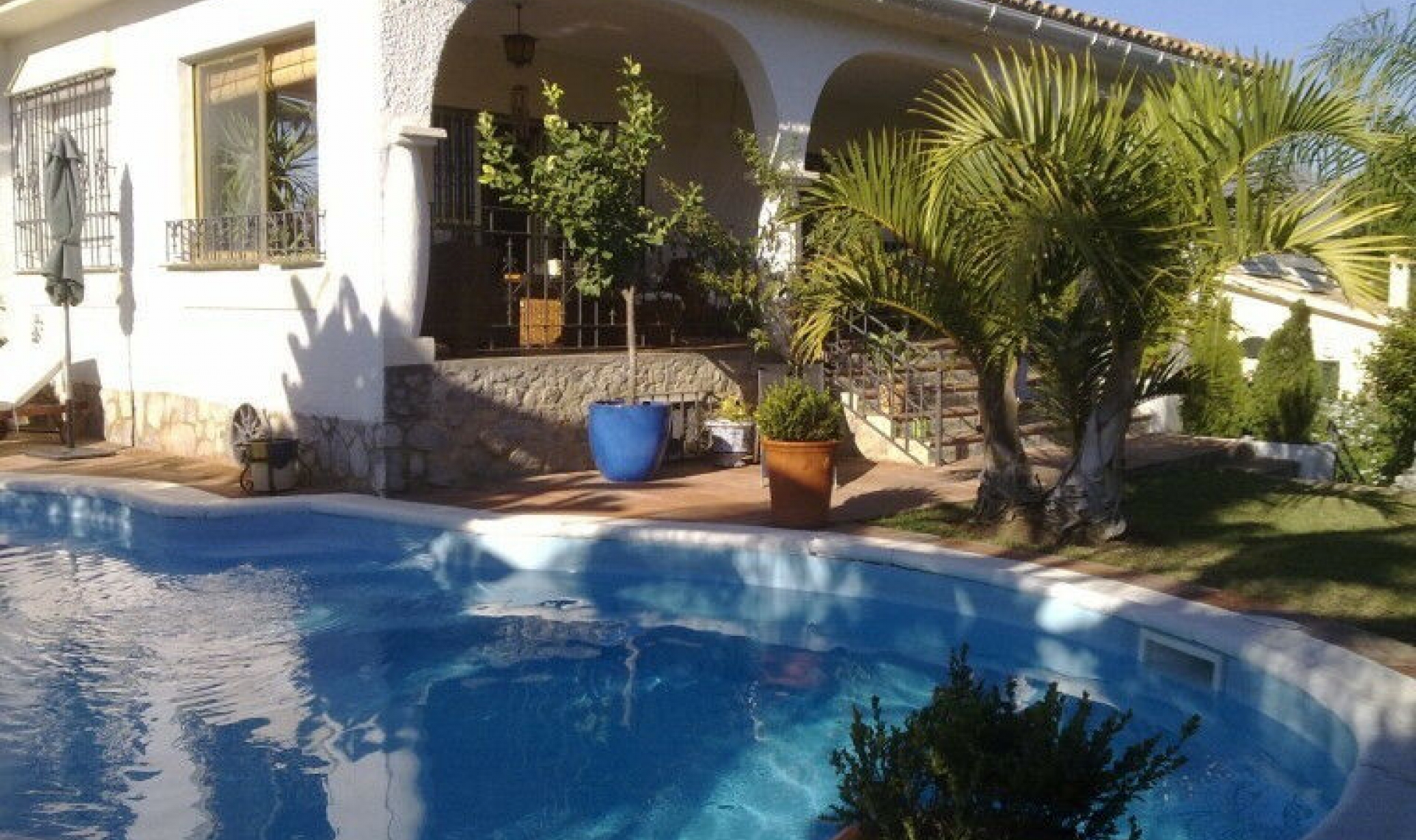 Resale - House -
Nueva Andalucía