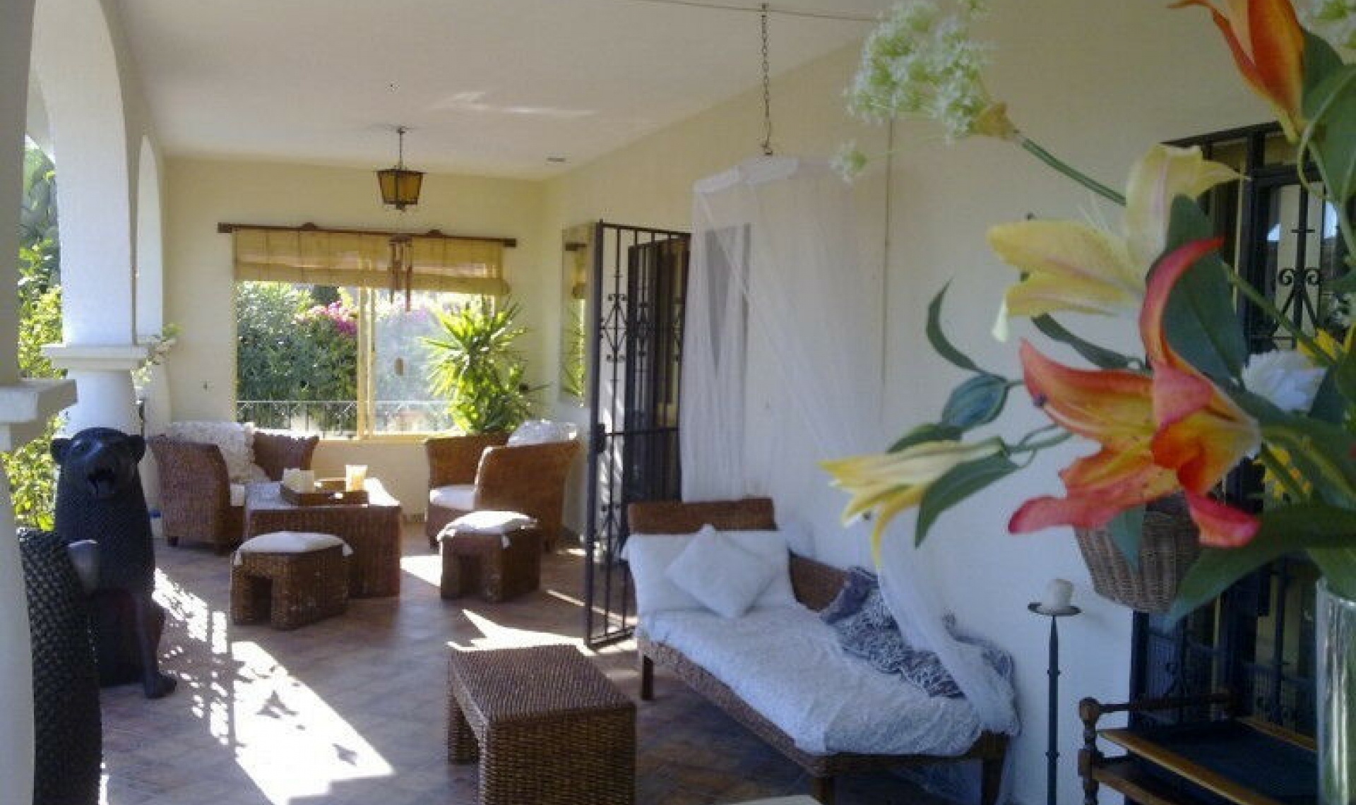 Resale - House -
Nueva Andalucía