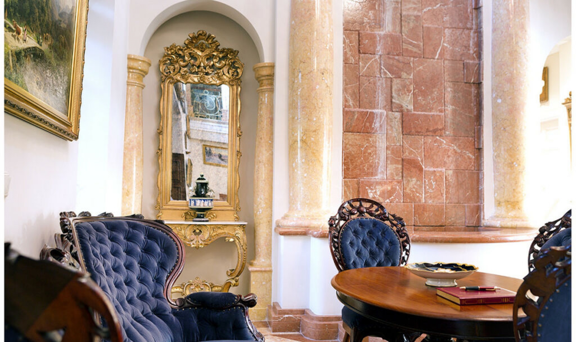 Resale - House -
Nueva Andalucía