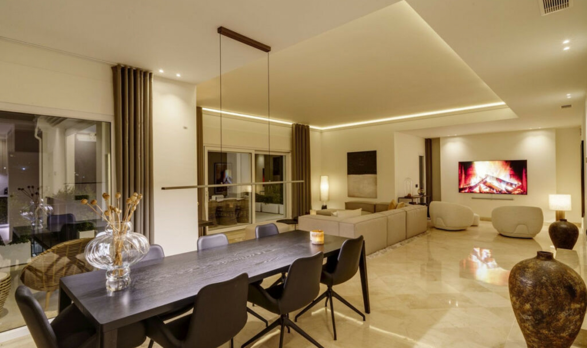 Resale - House -
Nueva Andalucía