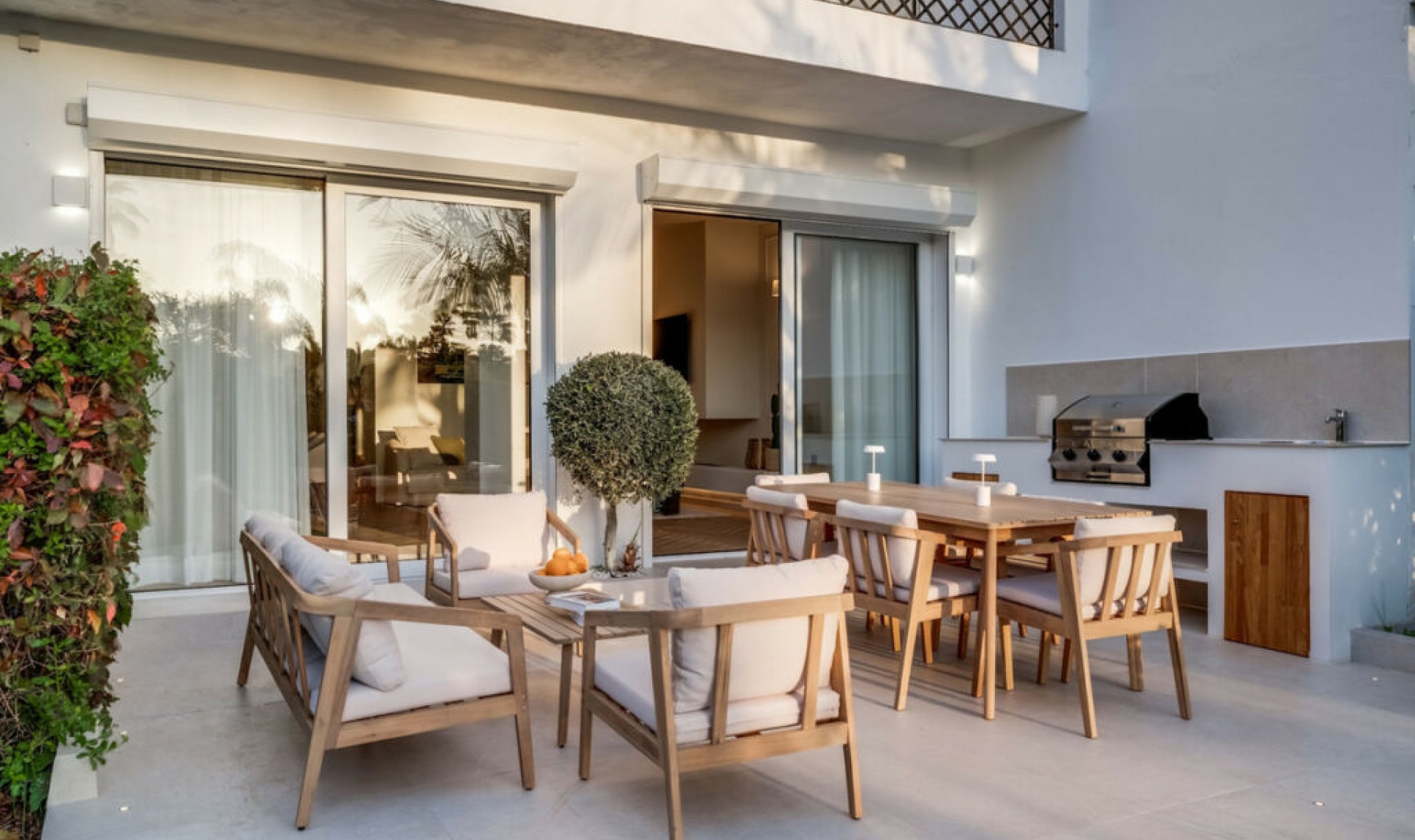 Resale - House -
Nueva Andalucía