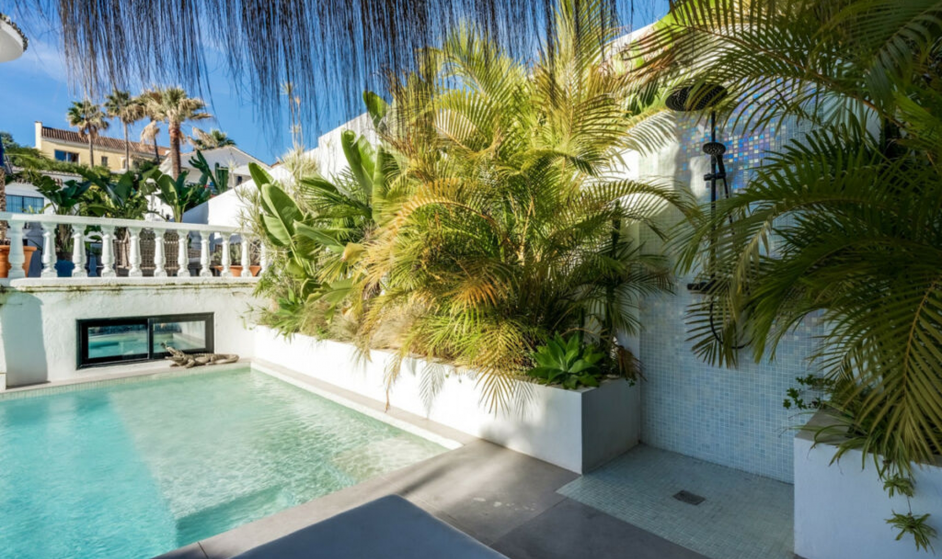 Resale - House -
Nueva Andalucía