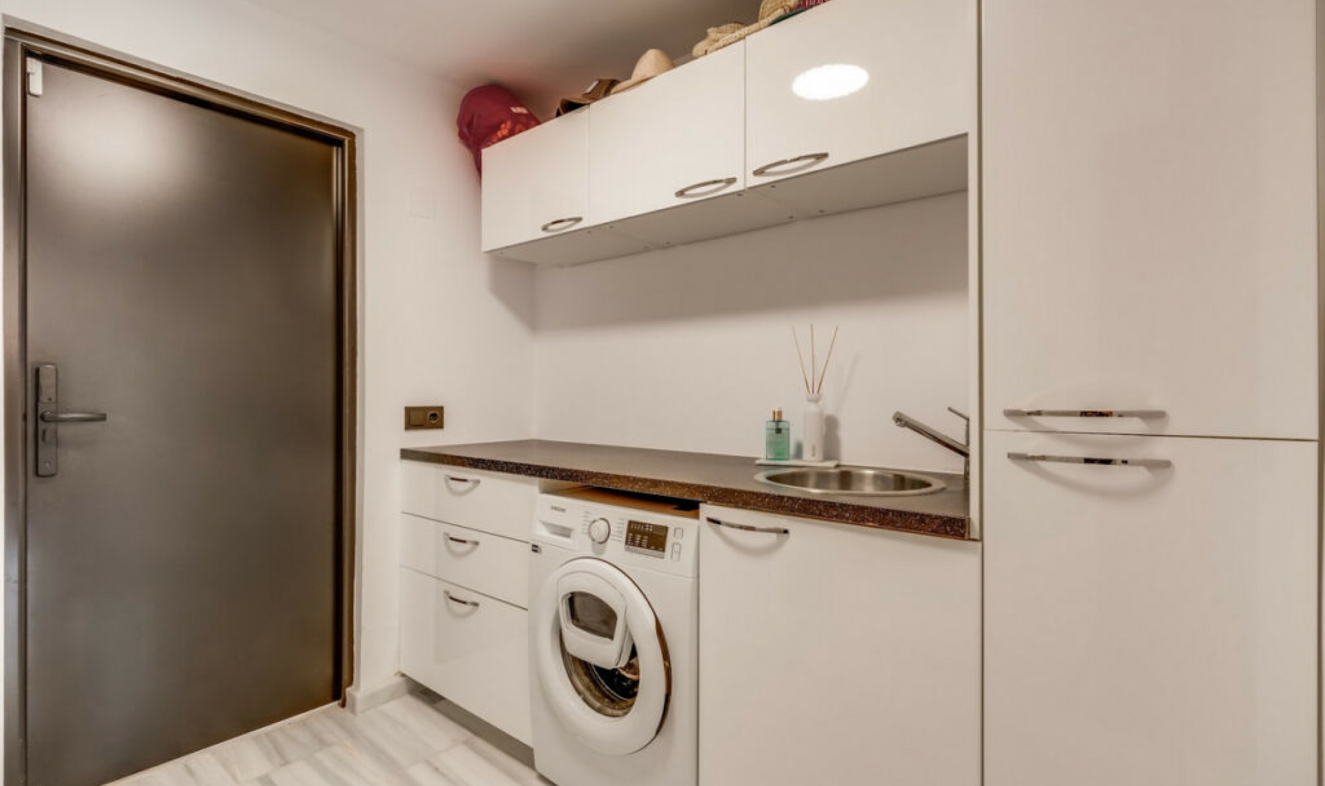 Resale - House -
Nueva Andalucía