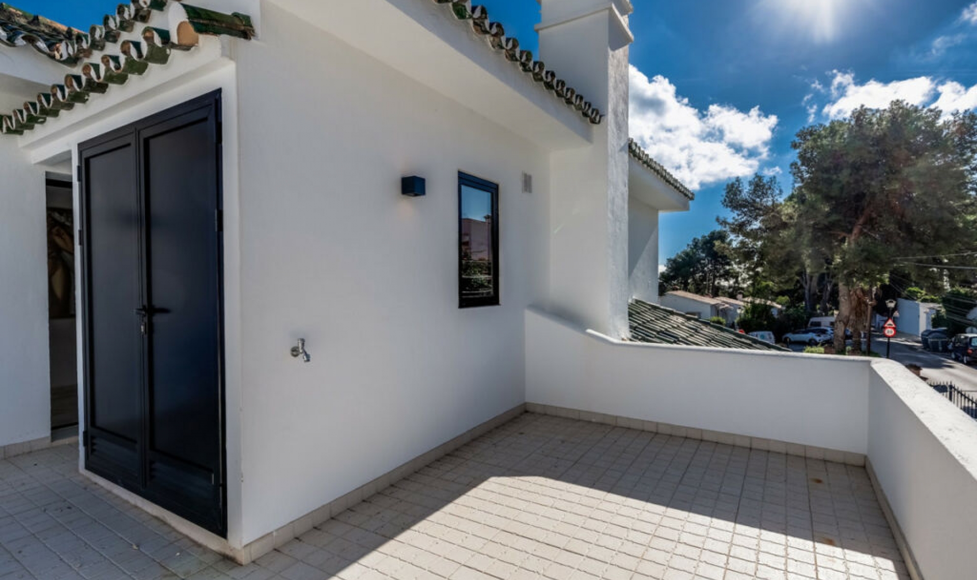 Resale - House -
Nueva Andalucía
