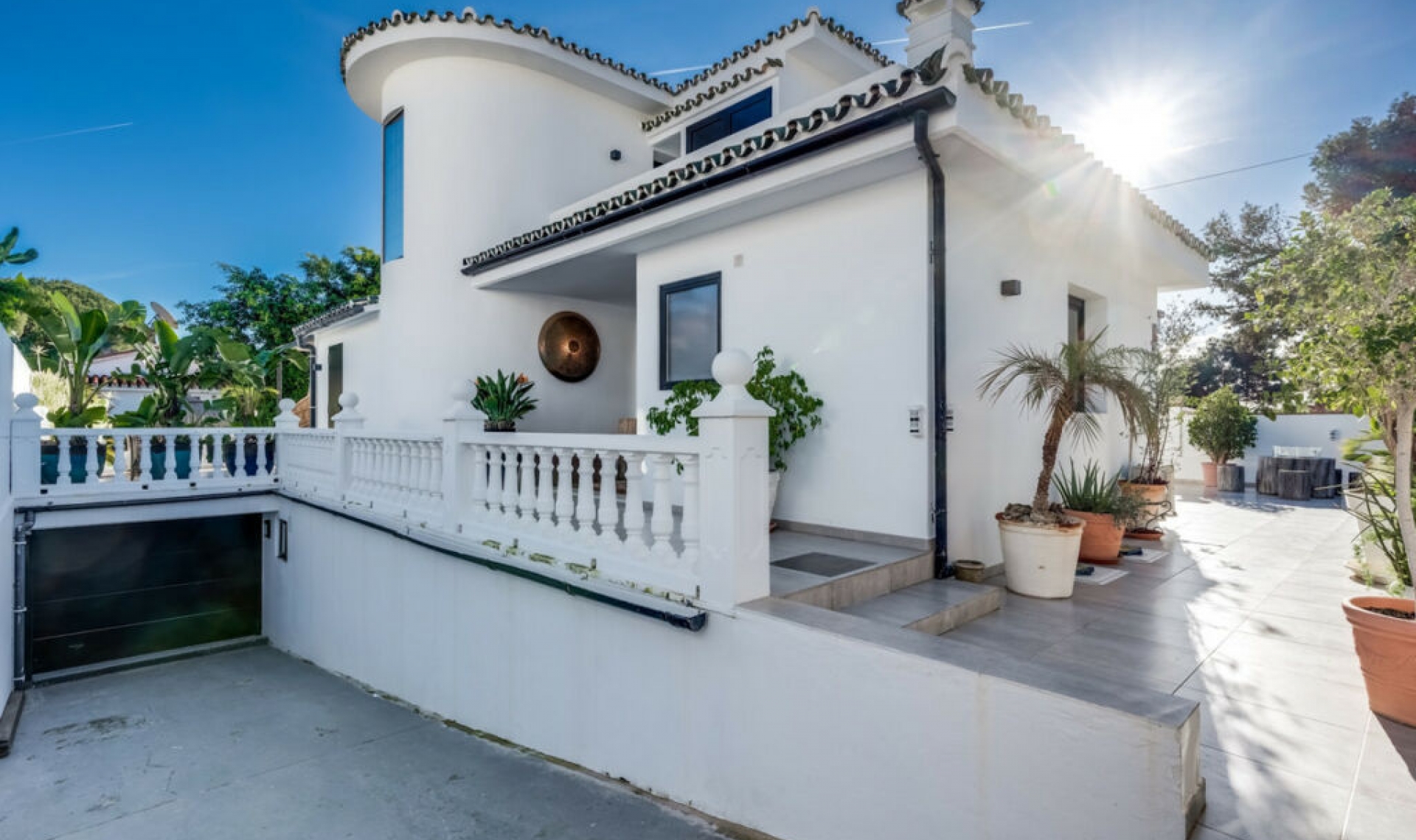 Resale - House -
Nueva Andalucía